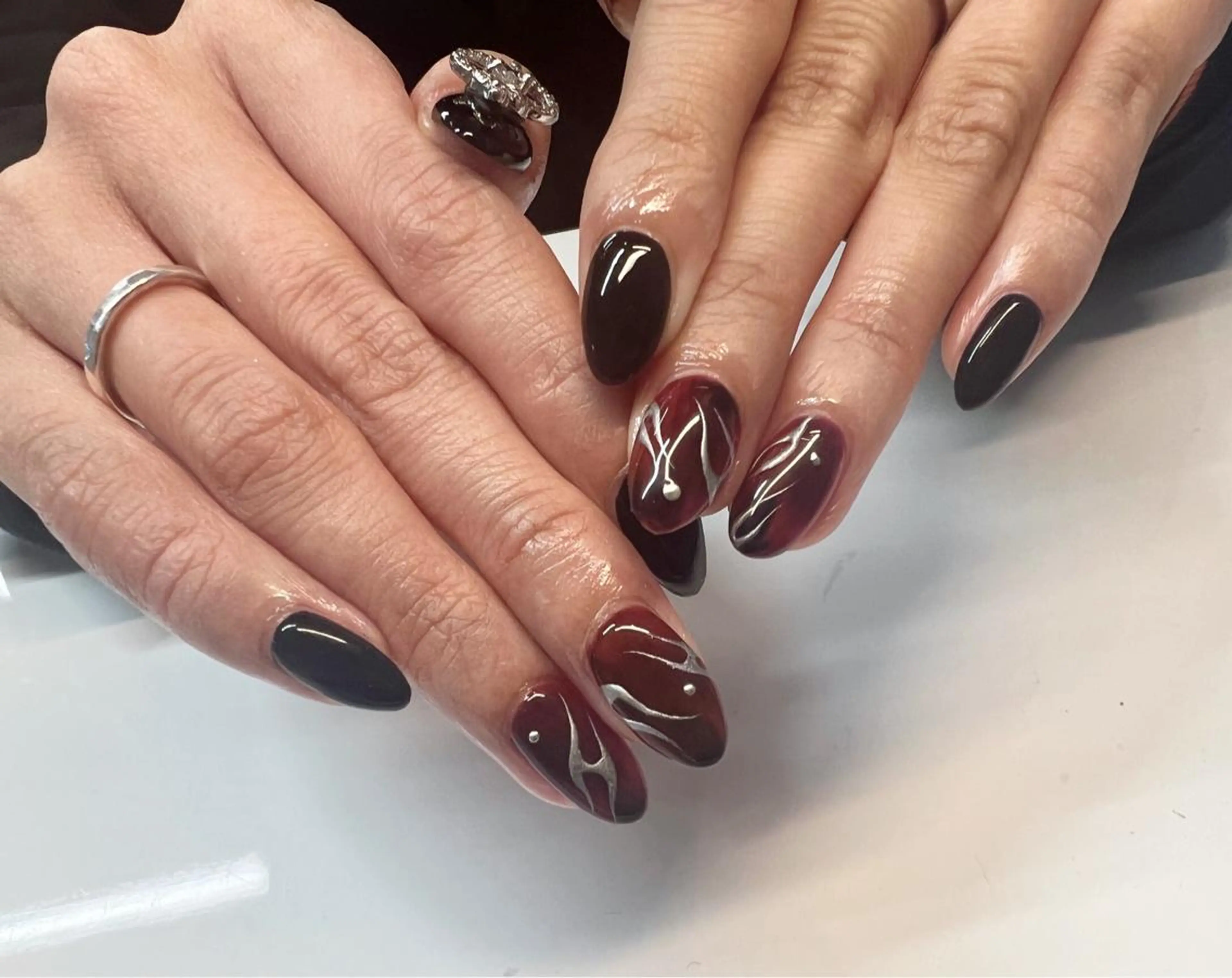 ネイル ハンドネイル 💊大阪/心斎橋 moni🧠のネイルデザイン