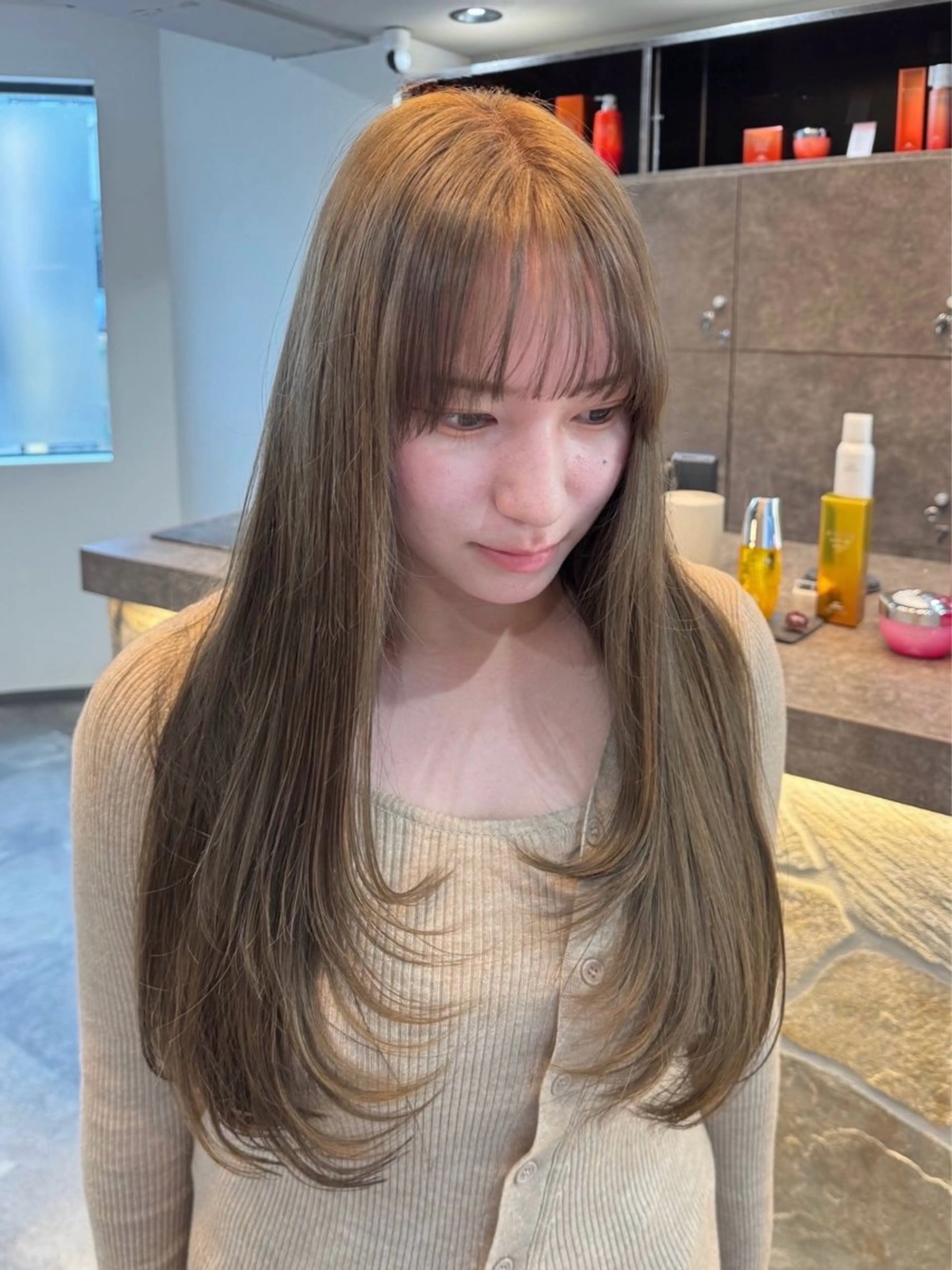 セミロング カラー ベージュカラー ブリーチ オリーブベージュ レイヤーカット ヘアカラー 髪質改善/レイヤー/ 🐣kokoro🌸のヘアスタイル