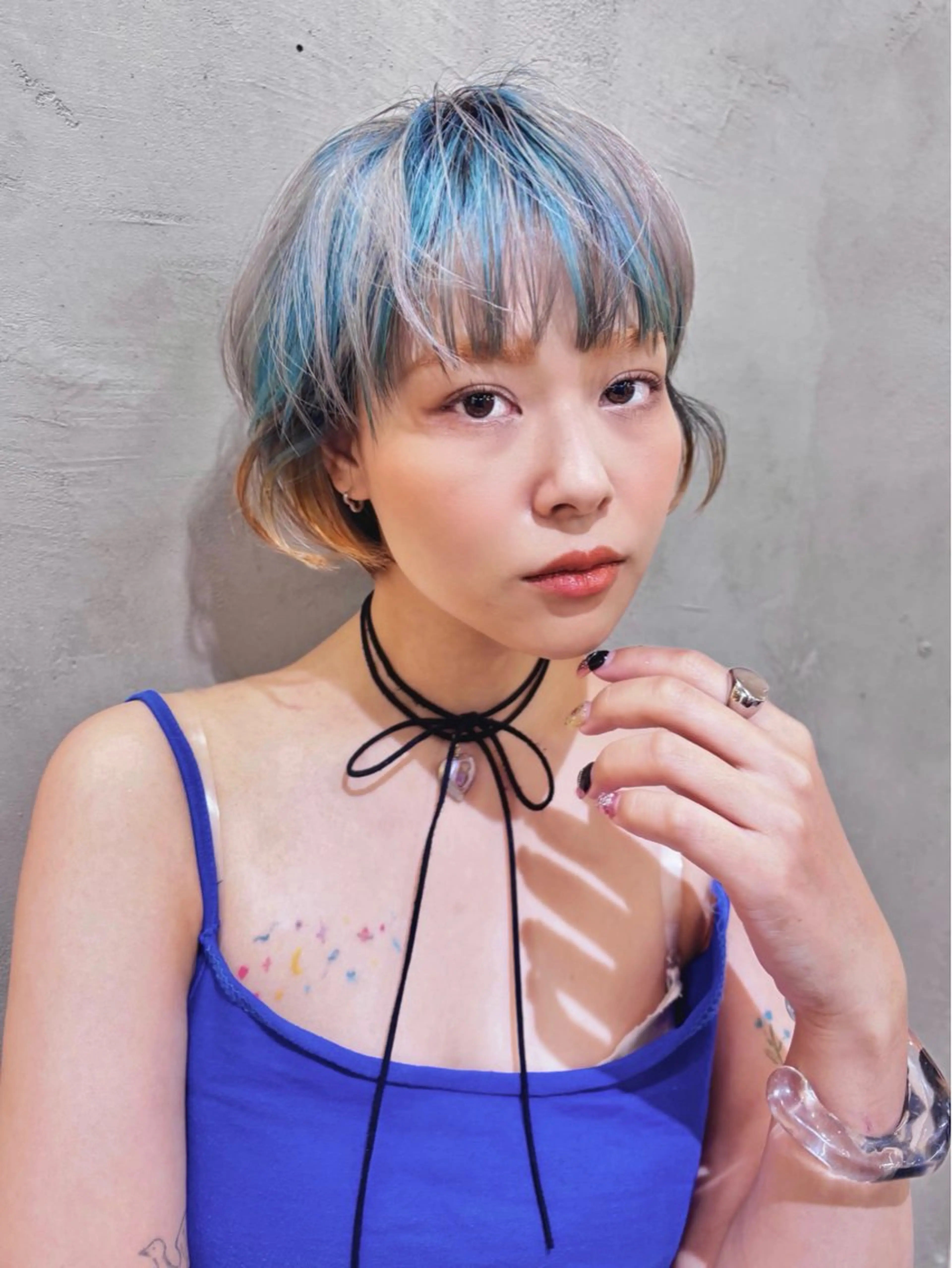 ショート カラー グラデーションカラー インナーカラー ヘアカラー トリートメント Ｖｉｏｔ  銀座 樋口 桃佳のヘアスタイル