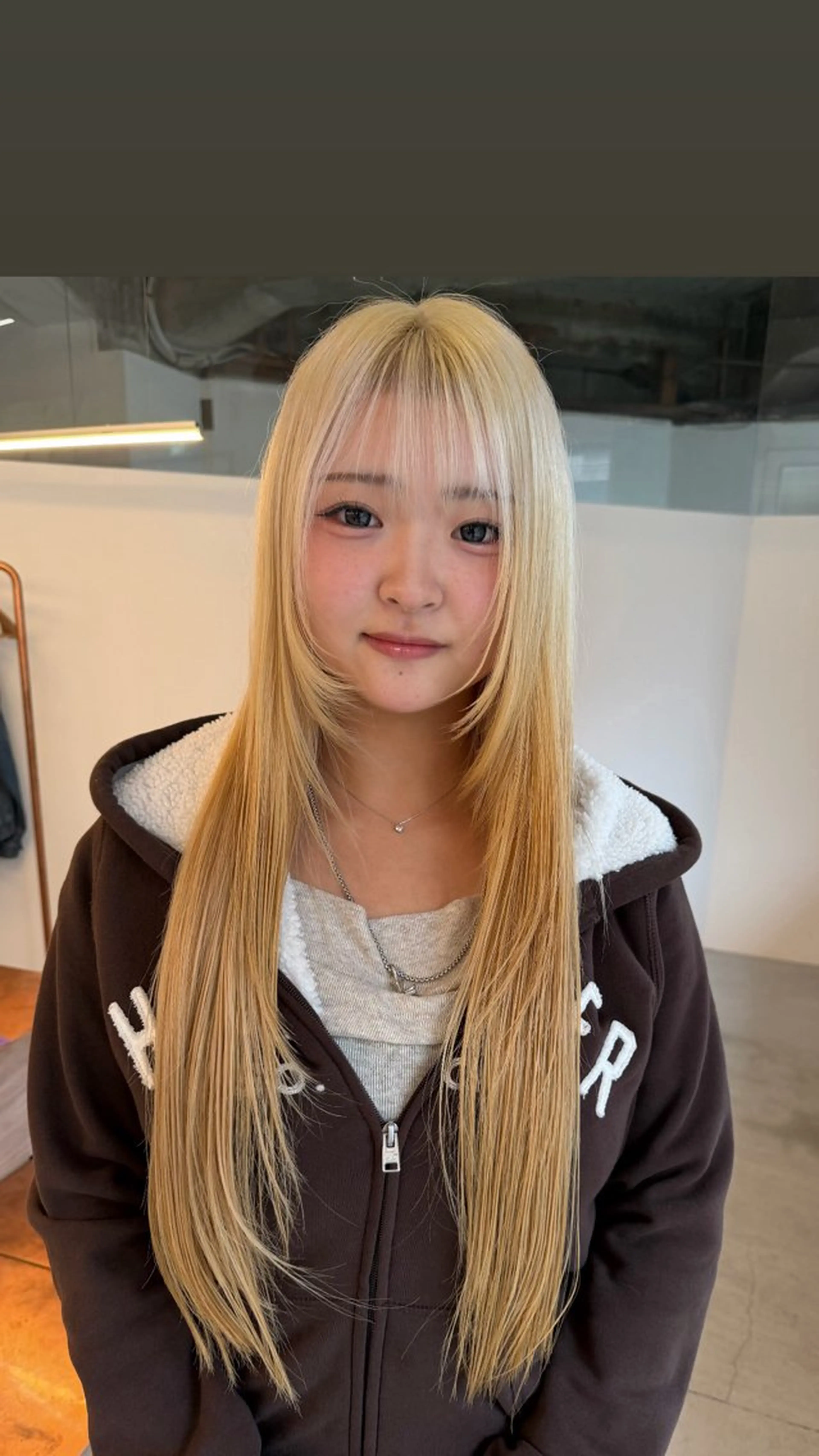 ロング カラー ヘアカラー かえで🧶 ボブ/ハイトーンのヘアスタイル