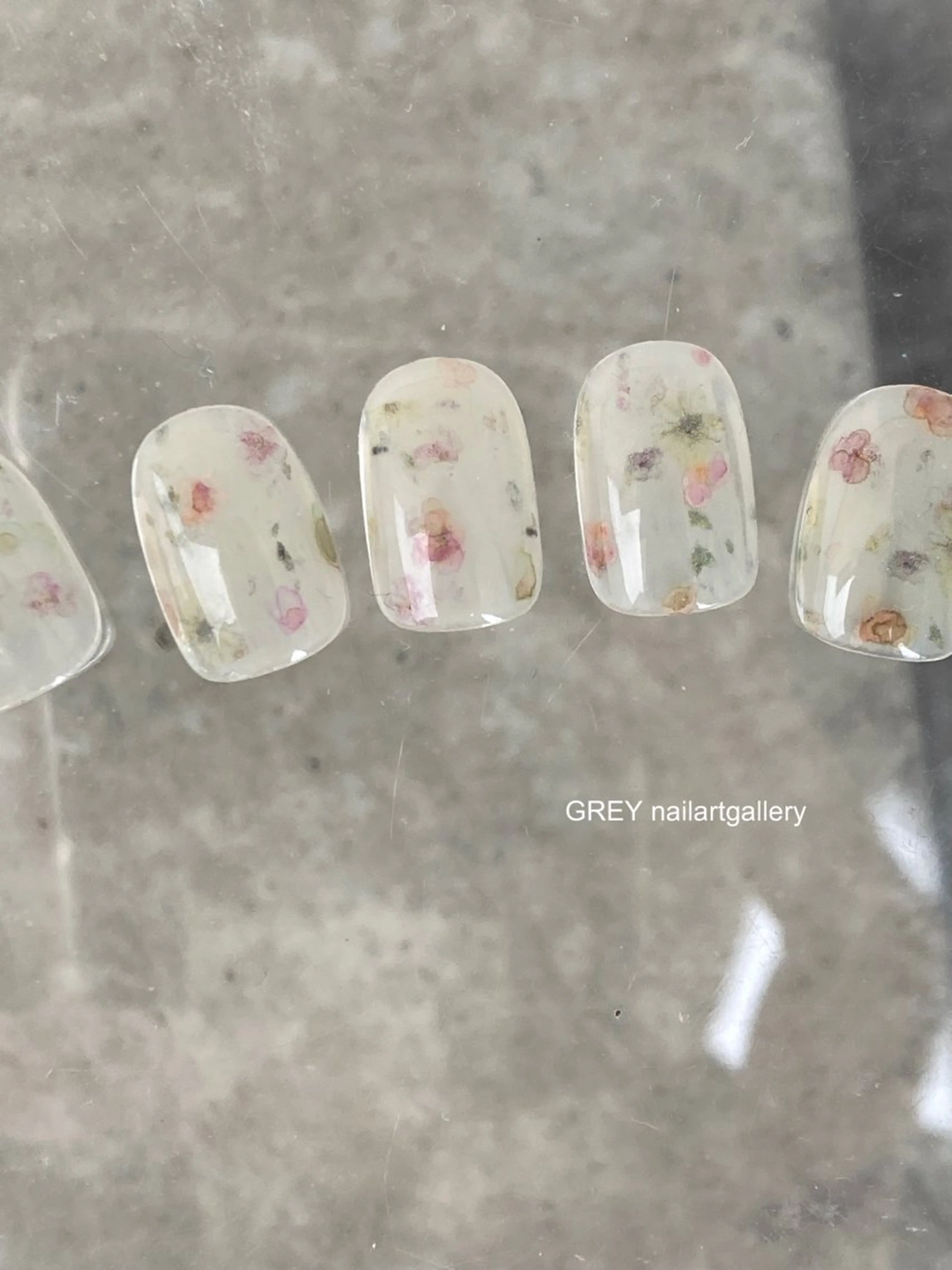 ネイル 【GREY】 TAIRAのネイルデザイン