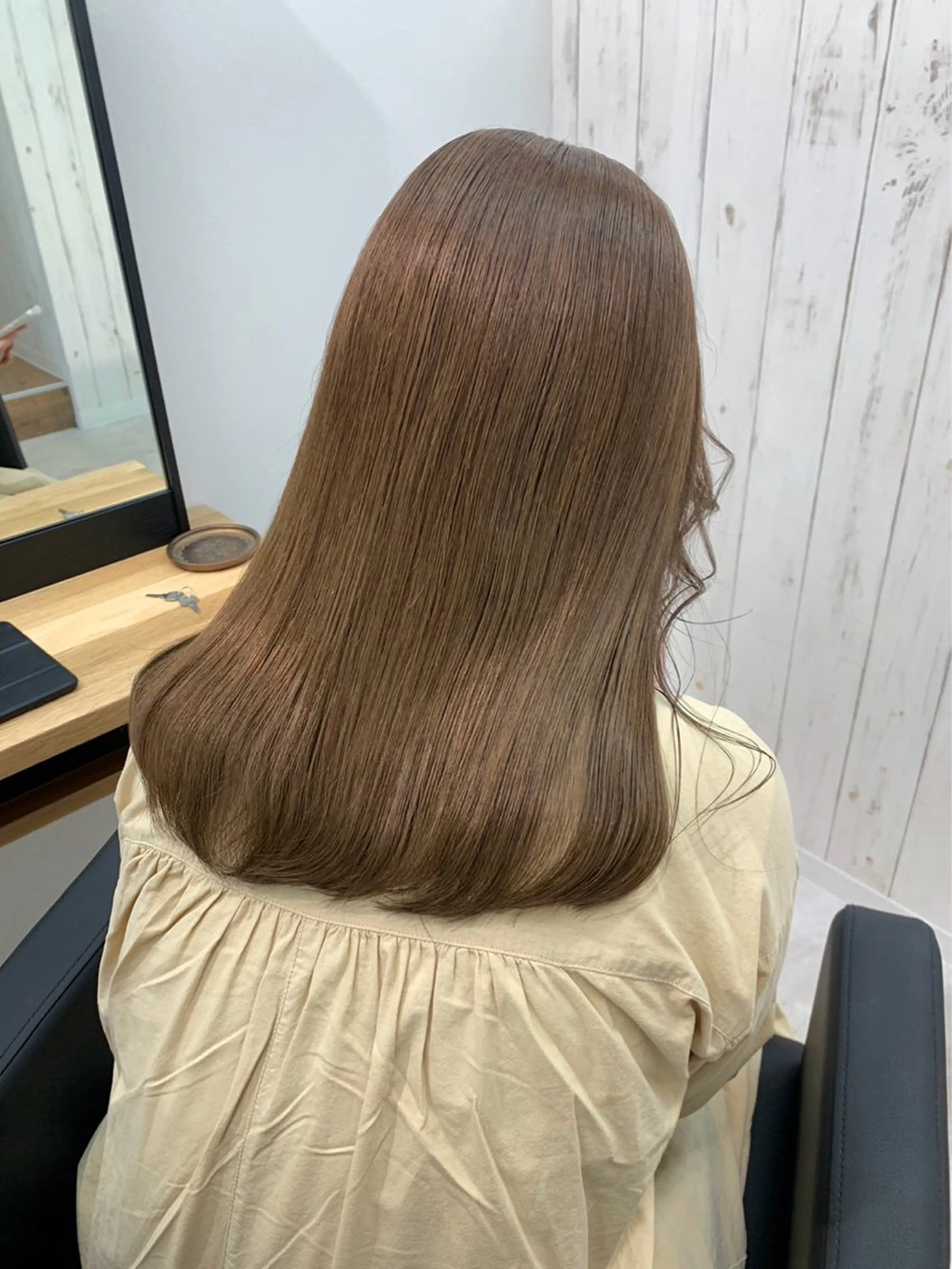 セミロング カラー ヘアカラー 天野 真依子のヘアスタイル