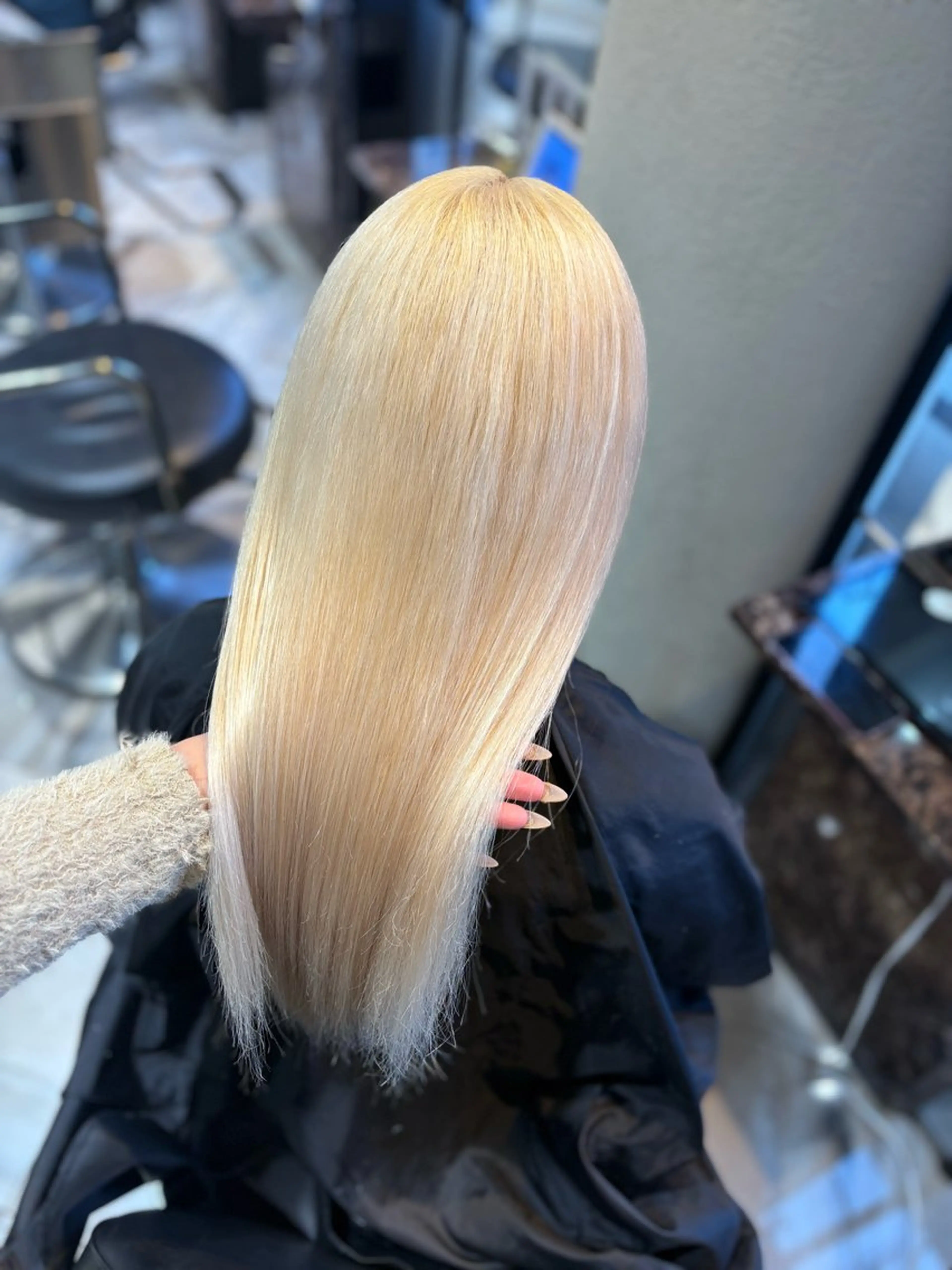 ロング カラー 抜きっぱなしブロンド ブロンド ヘアカラー 大阪 梅田/ ハイトーン/エクステのヘアスタイル