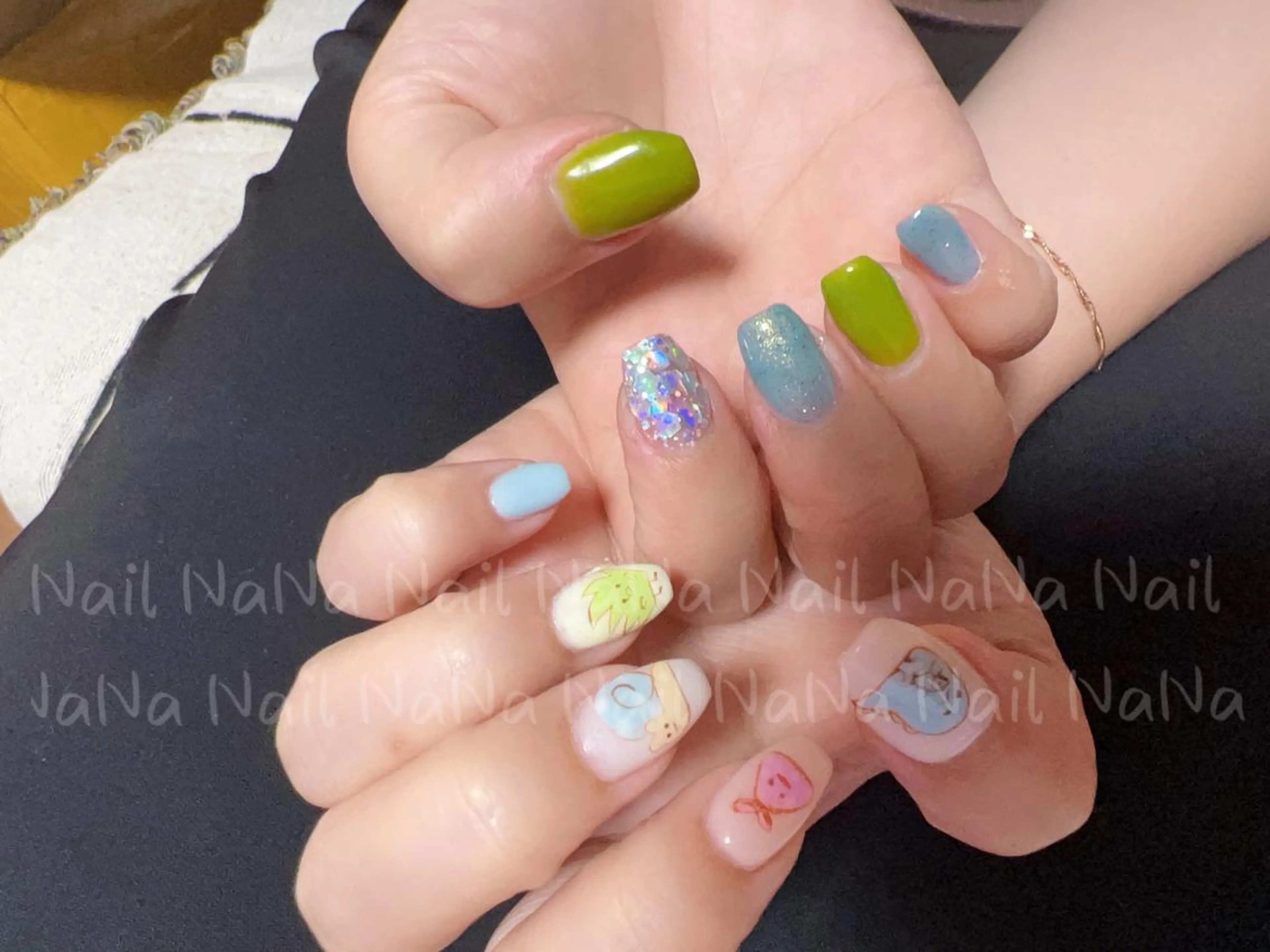 ミディアム カラー ネイル アートネイル ハンドネイル Nail NaNaのネイルデザイン