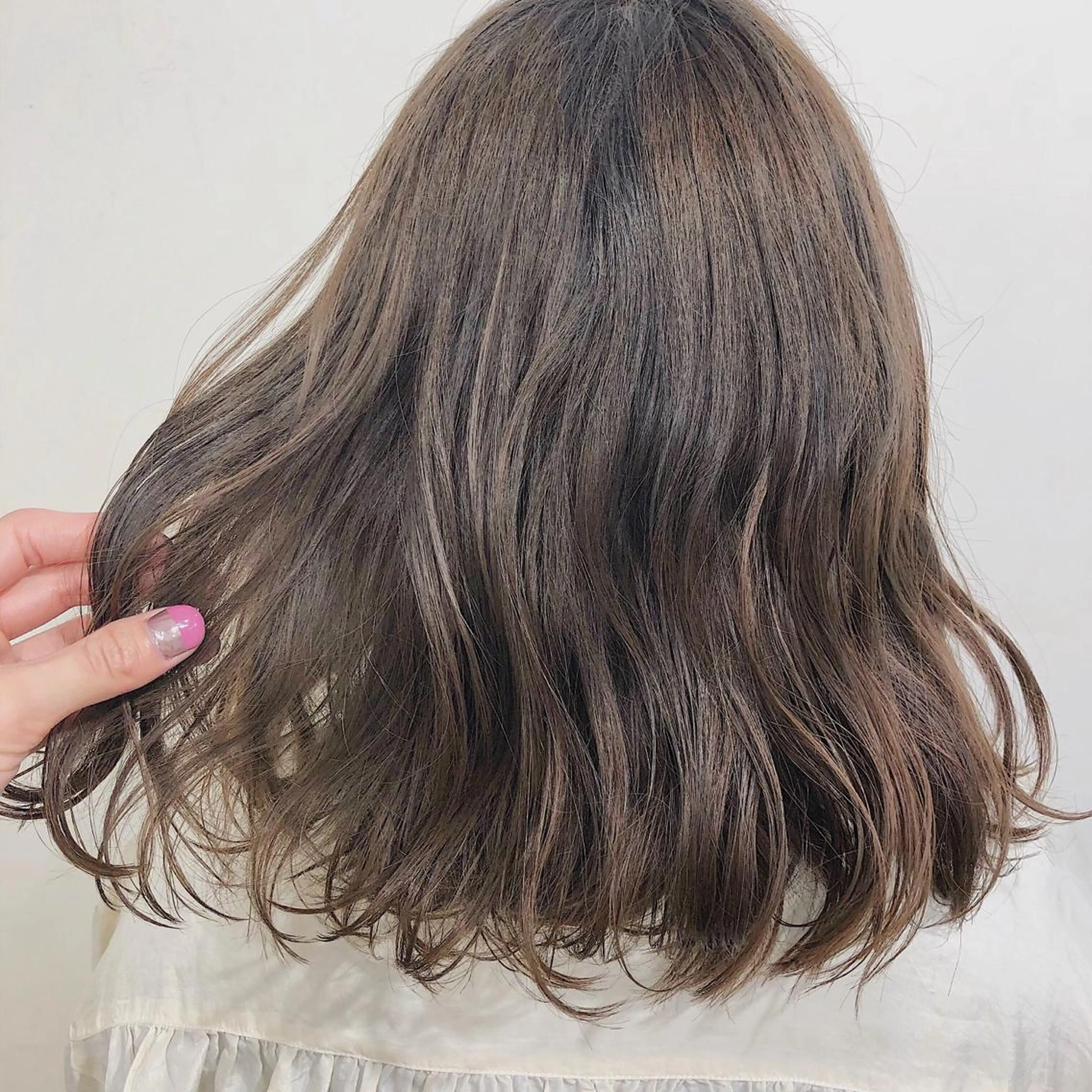 ミディアム カラー グレージュ matsuzawa marinaのマツエク・マツパデザイン