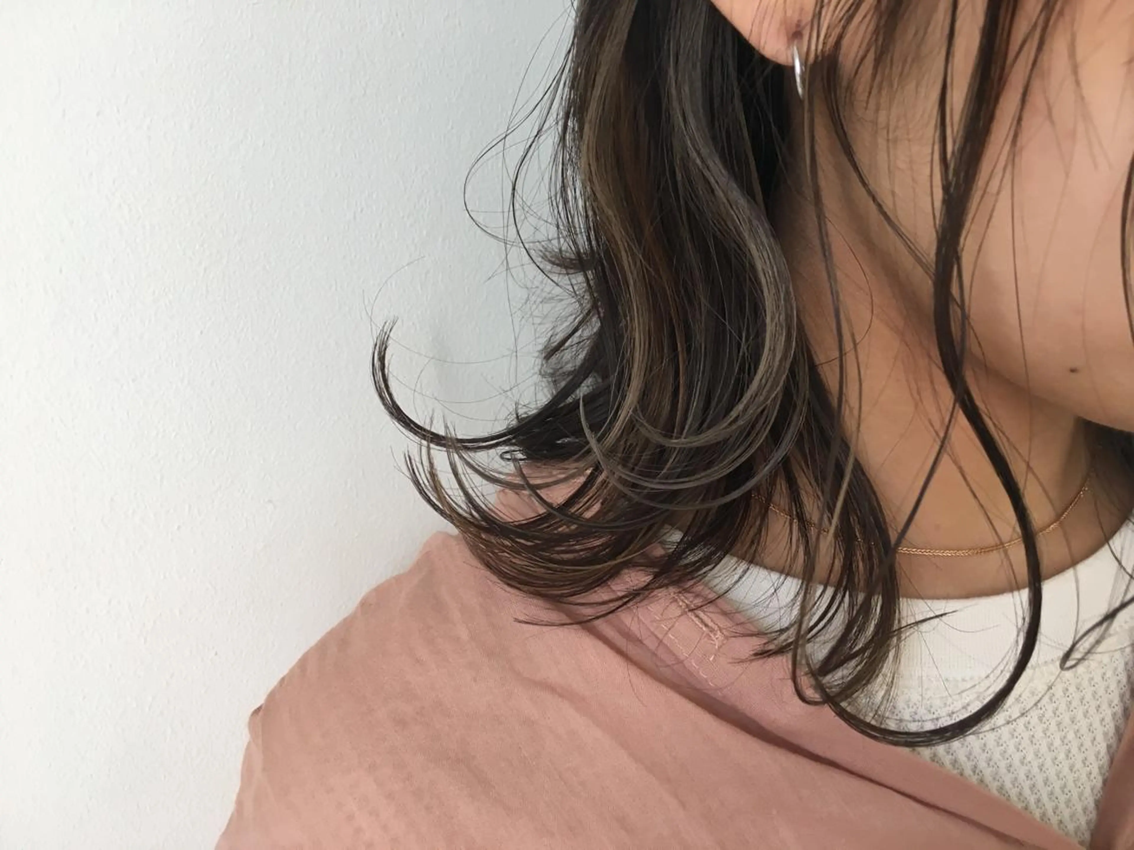ミディアム カラー イヤリングカラー カット ヘアカラー 🌿椿 夢来🌿のヘアスタイル