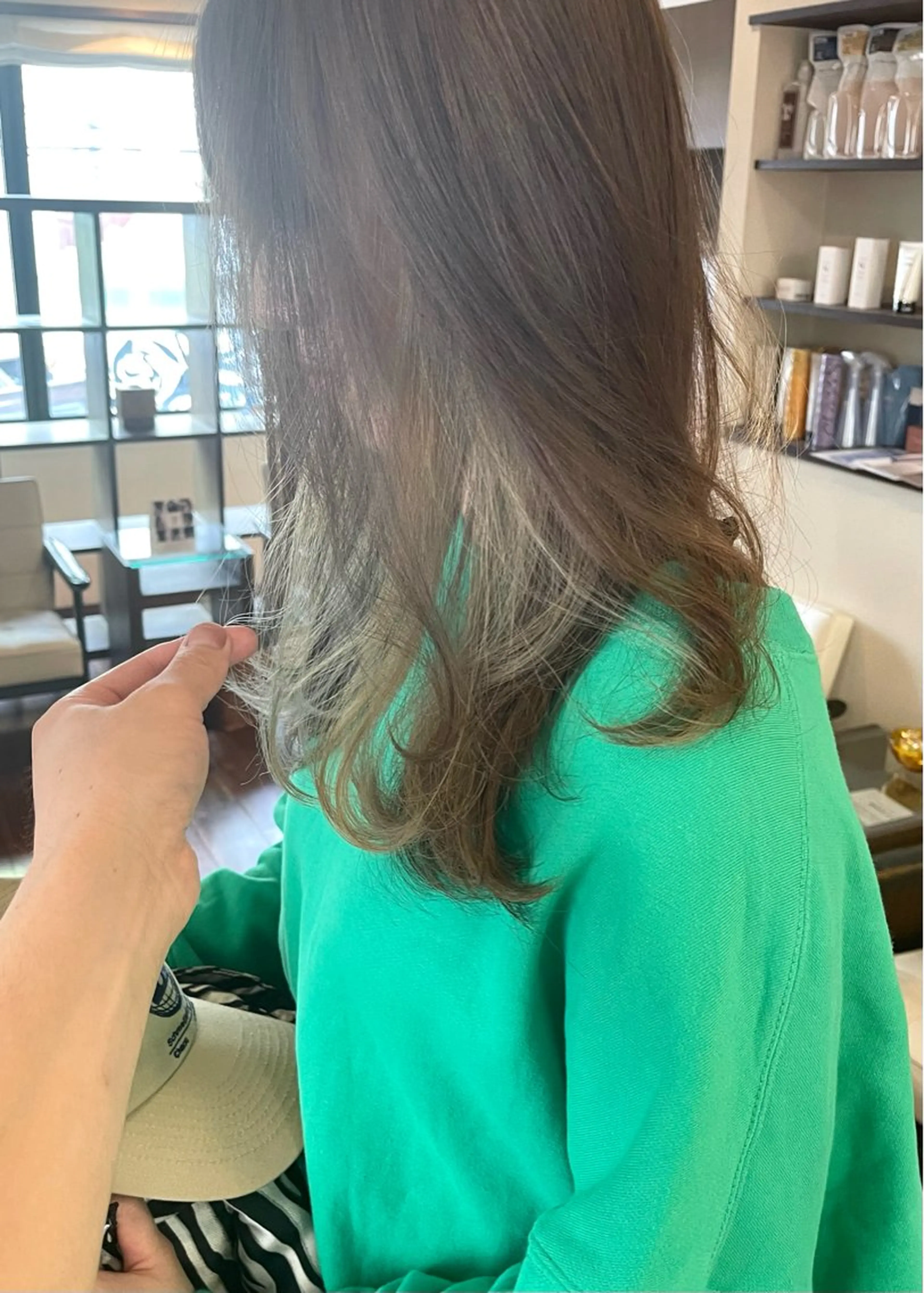 ロング カラー ベージュカラー カット ヘアカラー トリートメント 田室 和幸のヘアスタイル