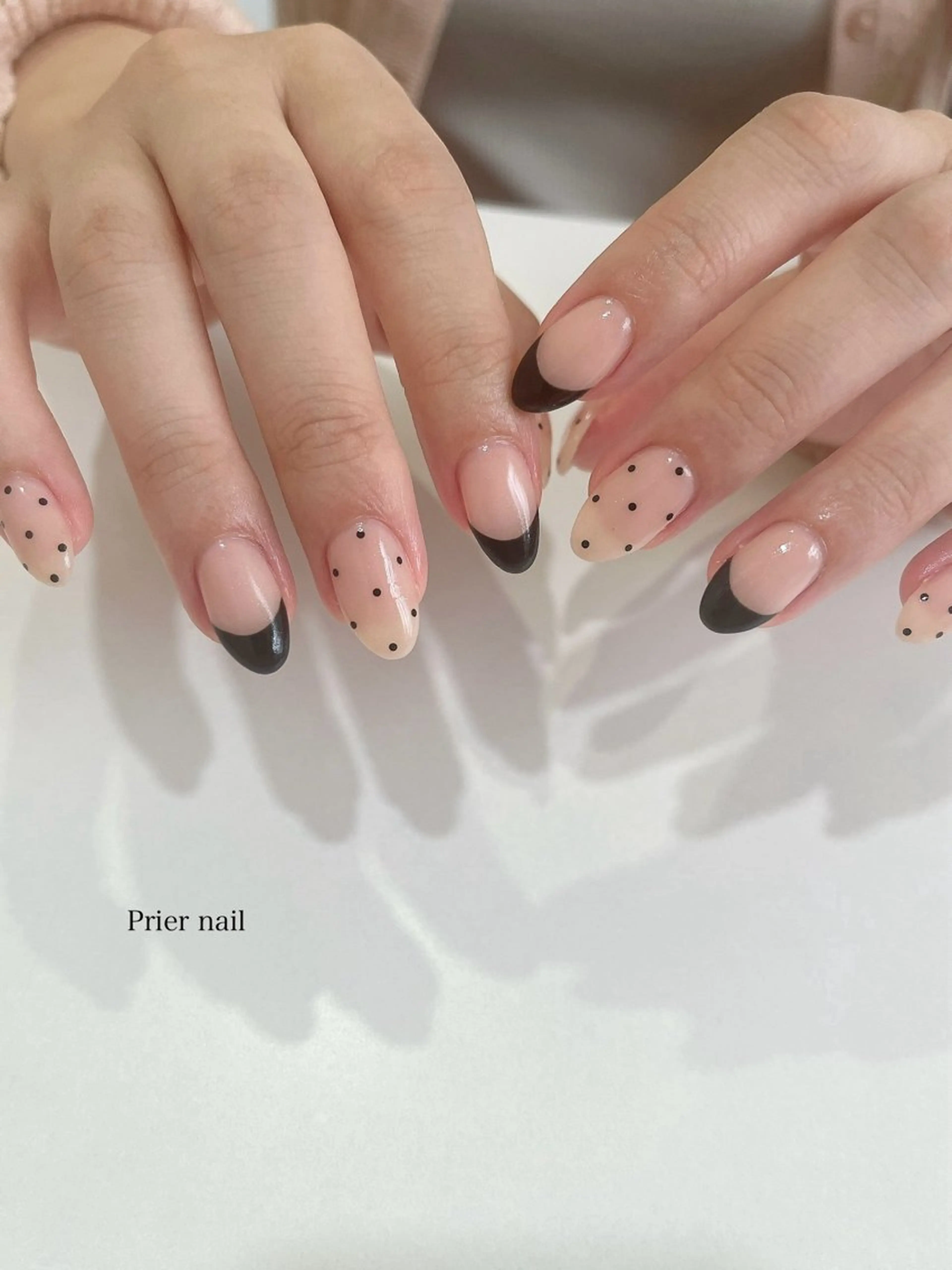 ネイル アートネイル ドット フレンチネイル Prier nailのネイルデザイン