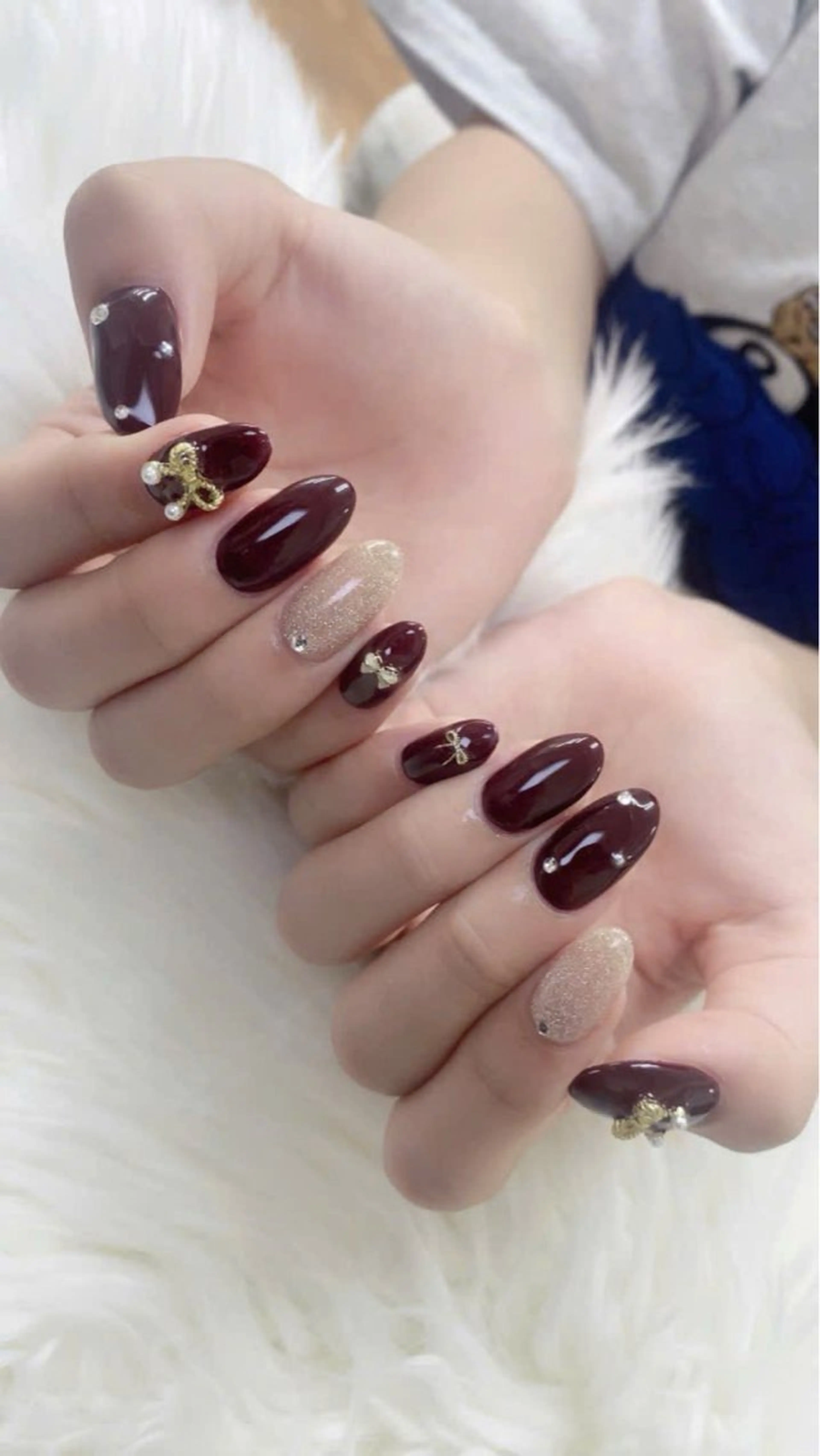 ネイル フレンチネイル グラデーション キラキラネイル 韓国ネイル マグネットネイル ハンドネイル ハンドケア Hara Nail 【パラジェル使用】のネイルデザイン