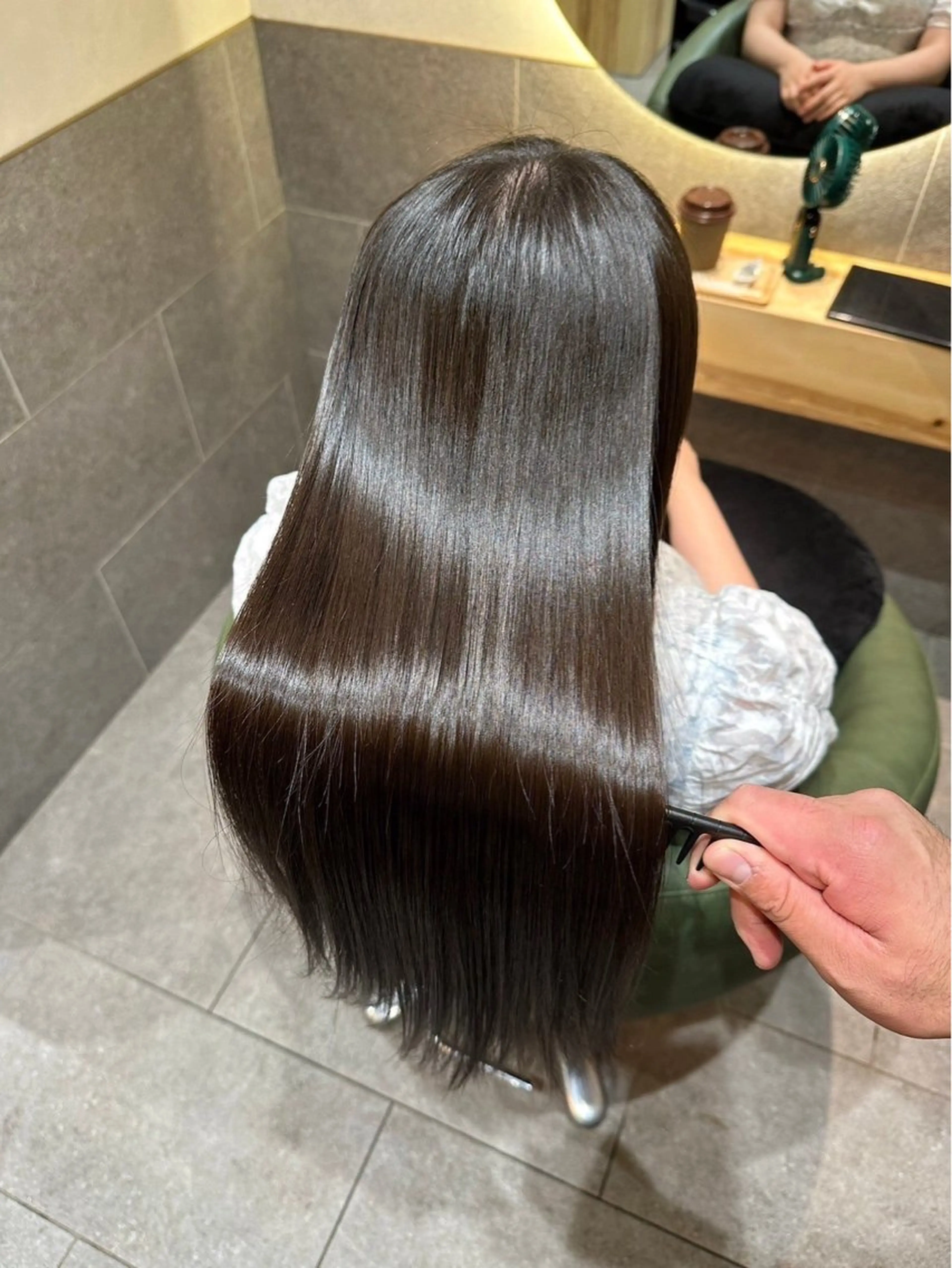 ロング カラー パーマ 【うねり/広がり/ 縮毛矯正】💟まなみのヘアスタイル