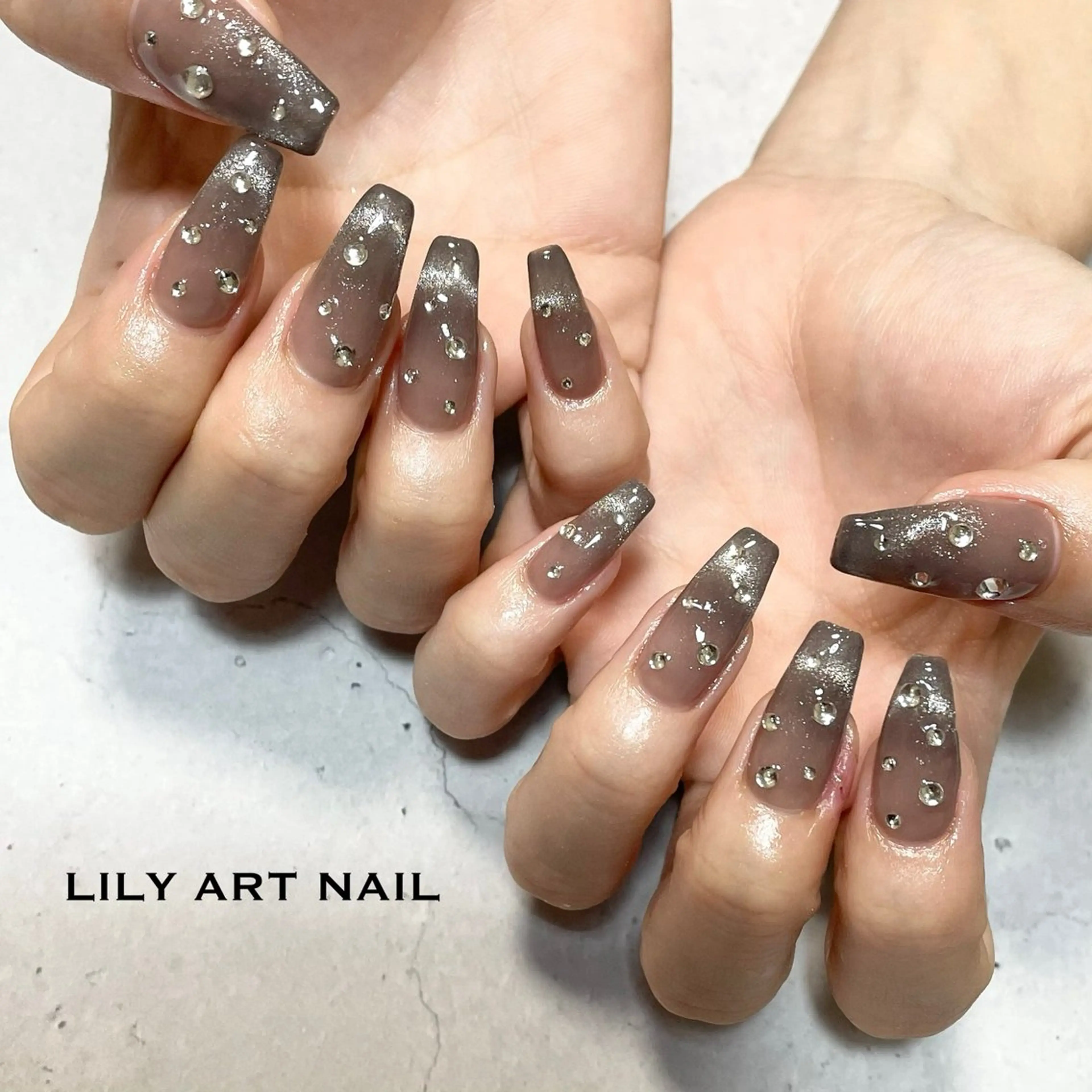 ネイル フレンチネイル マグネットネイル マグネットフレンチ ハンドネイル LILY  ART NAILのネイルデザイン