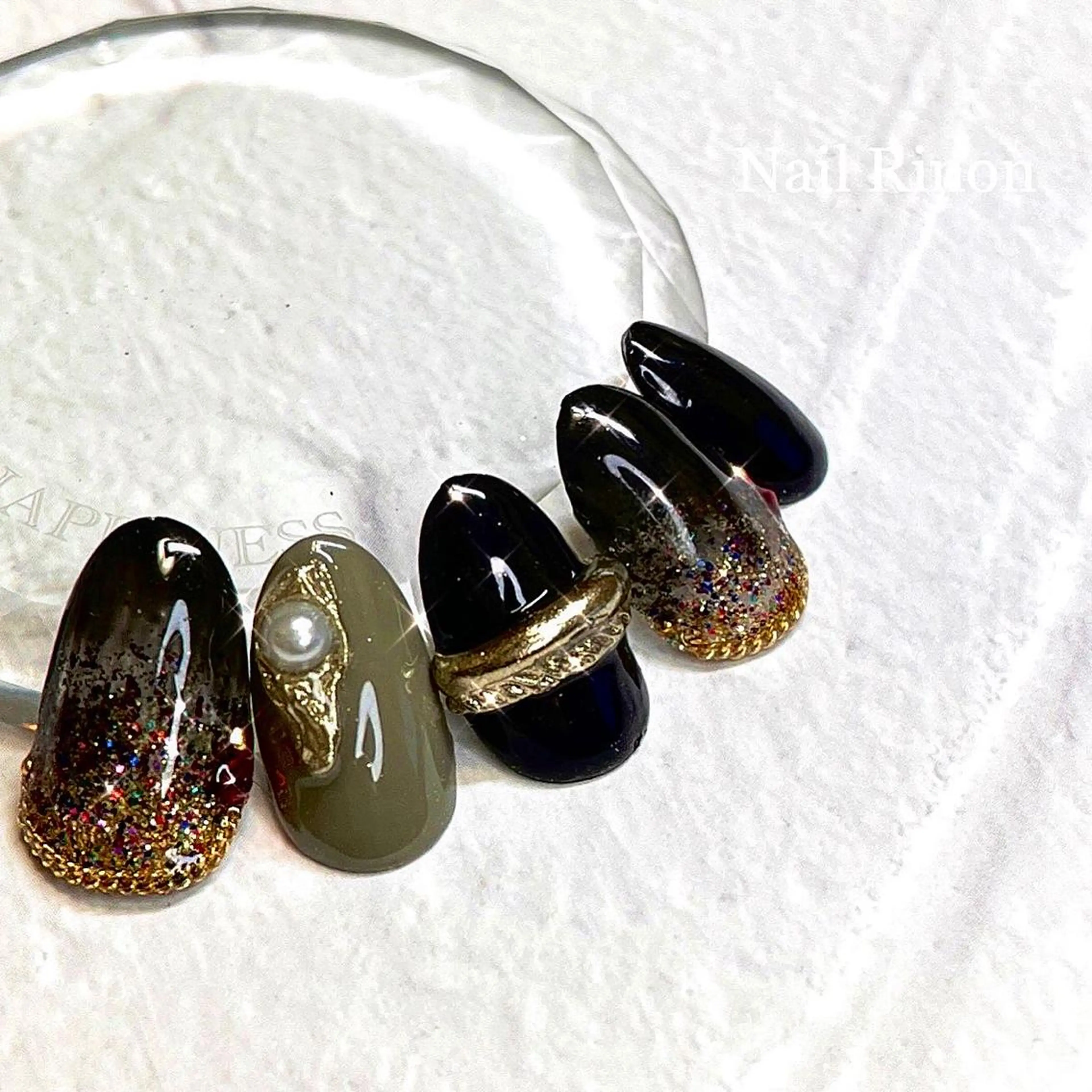 ネイル 成人式 冬ネイル クリスマス ハンドネイル Nail Rinonのネイルデザイン