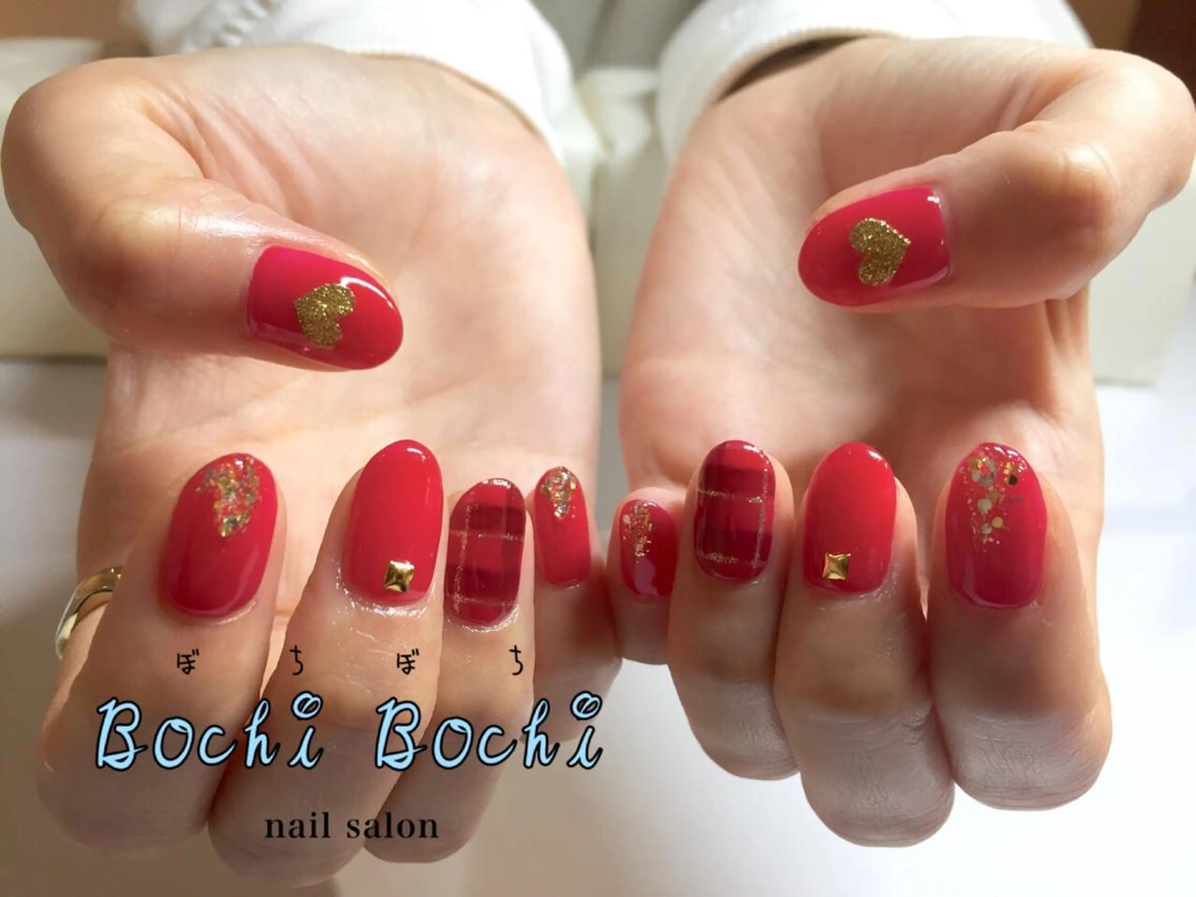 ネイル アートネイル 赤色 nail salon BochiBochiのネイルデザイン