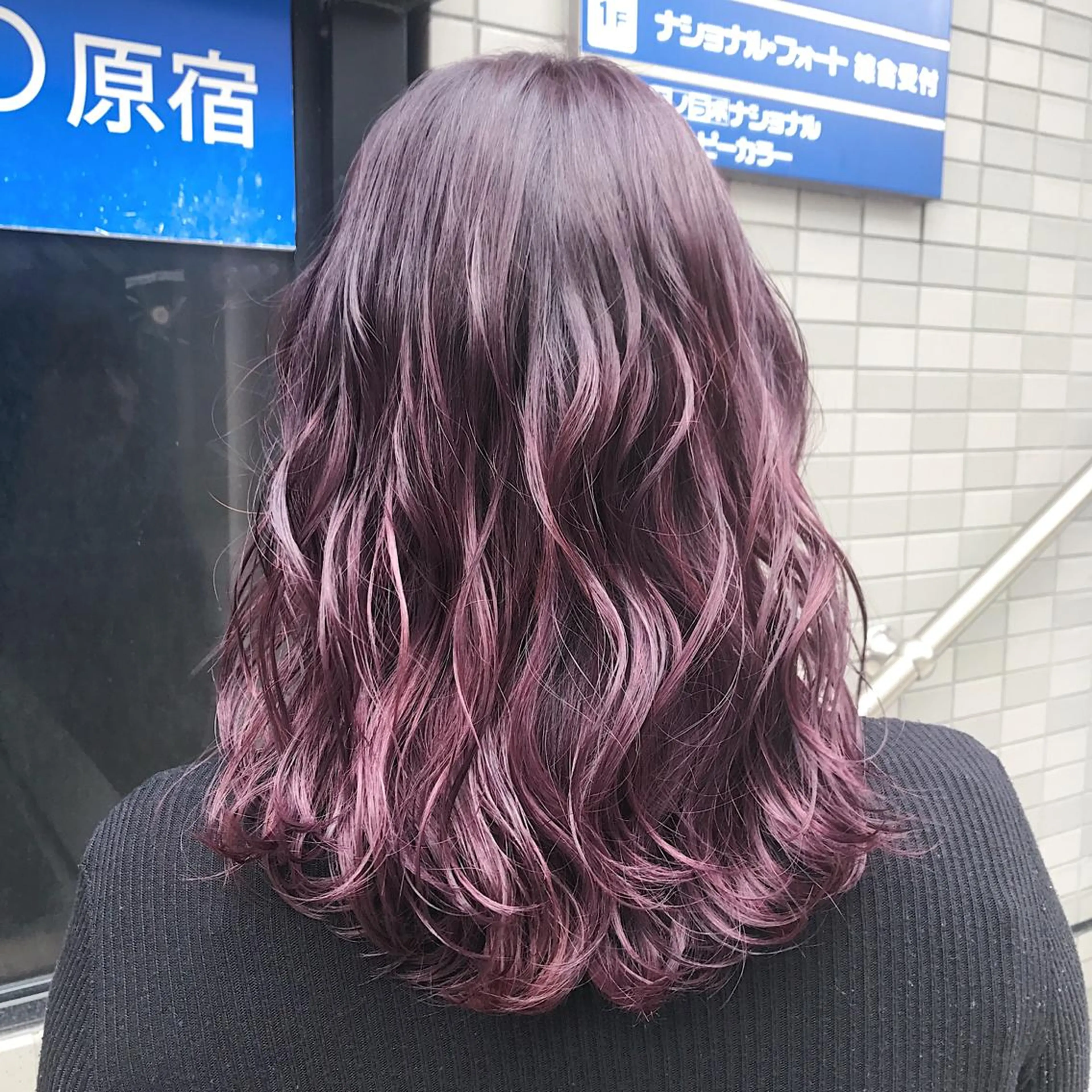 ミディアム カラー ヘアアレンジ Zina渋谷エリア マネージャShionのヘアスタイル
