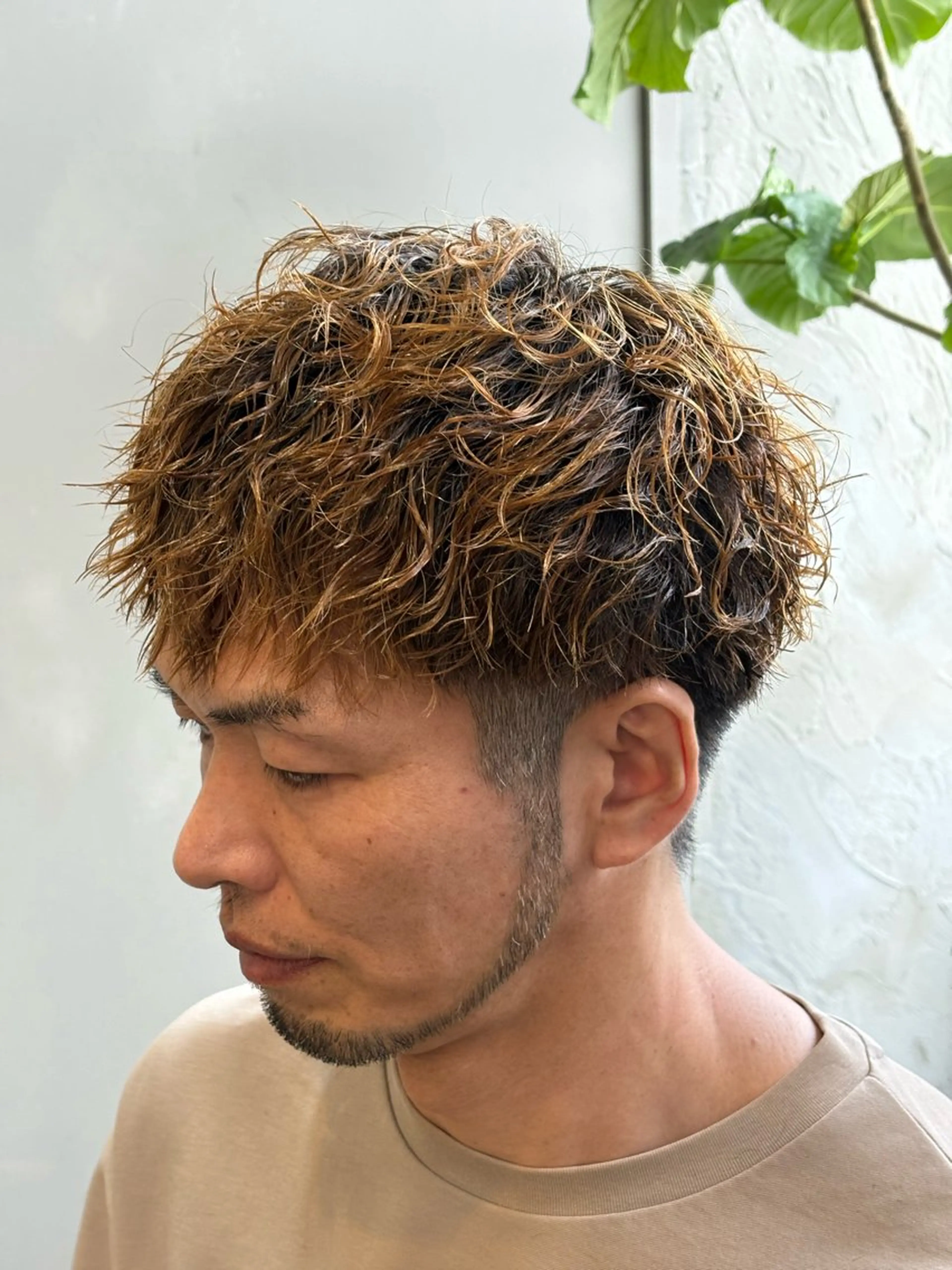 ショート パーマ メンズ メンズパーマ ツイストスパイラルパーマ スパイラルパーマ ユウト 【メンズ限定】のヘアスタイル