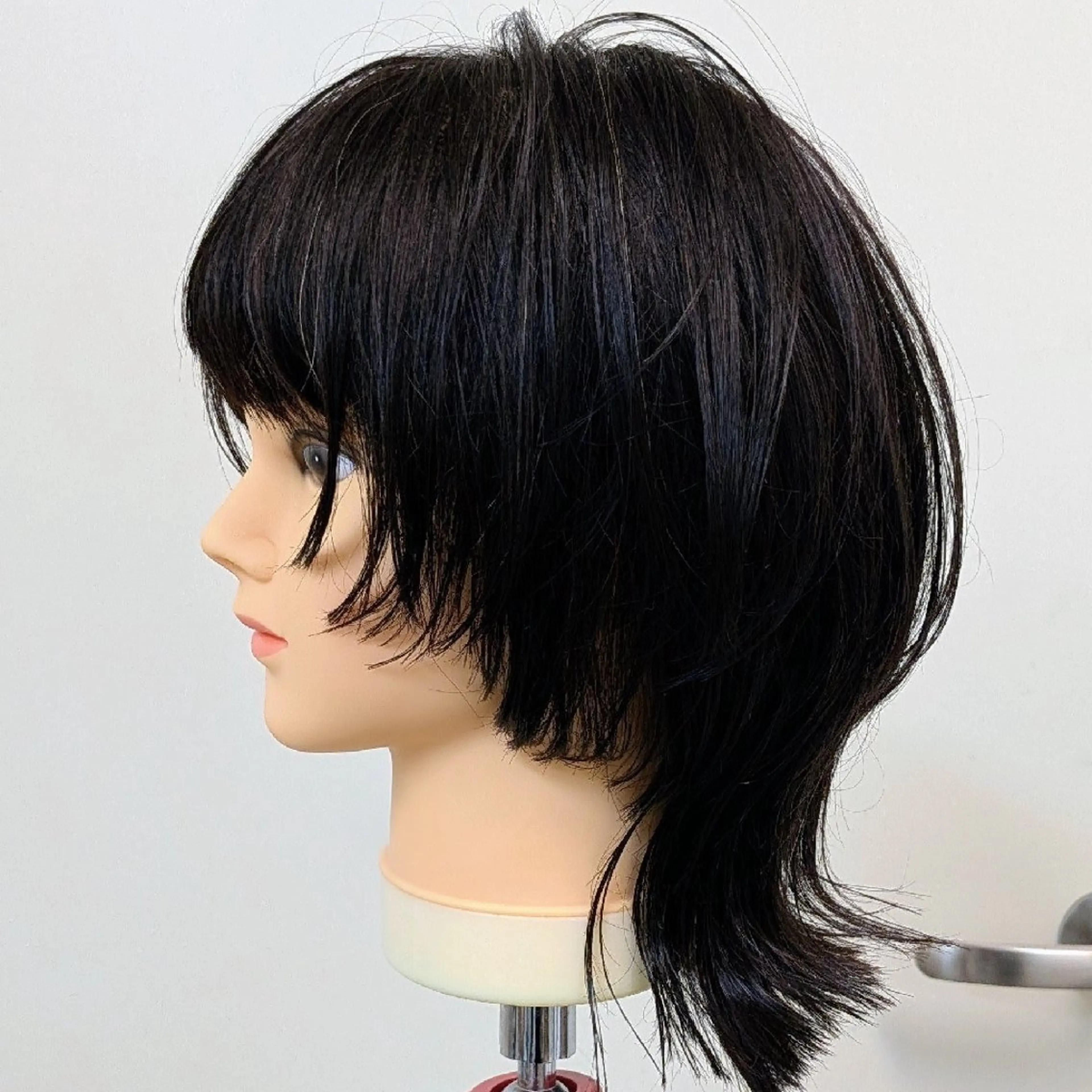 ミディアム ウルフカット 鎌田 流沙奈のヘアスタイル