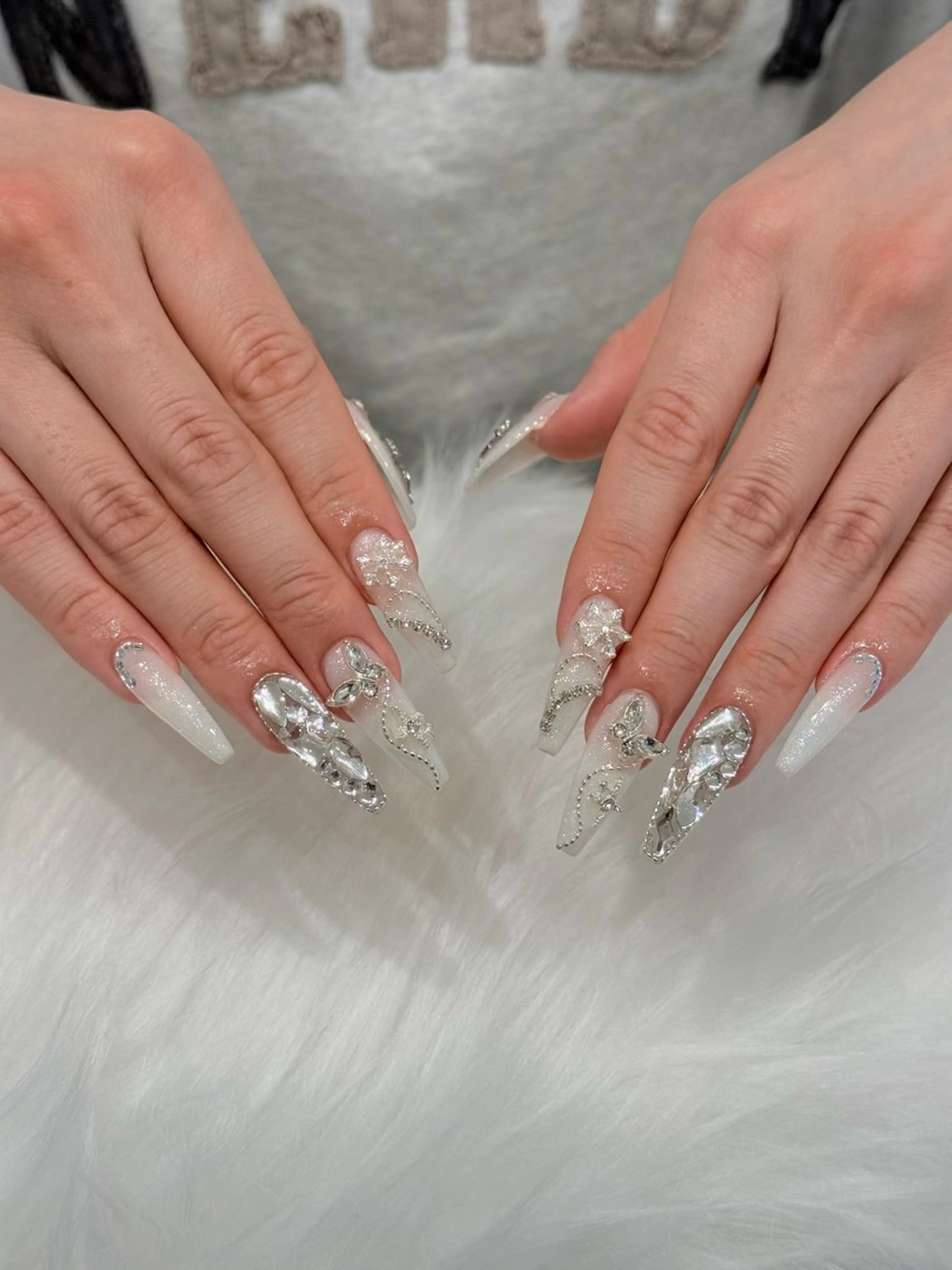 ネイル 韓国ネイル ニュアンスネイル シンプルネイル 春ネイル ワンホンネイル Nihonthy Nail 新宿のネイルデザイン