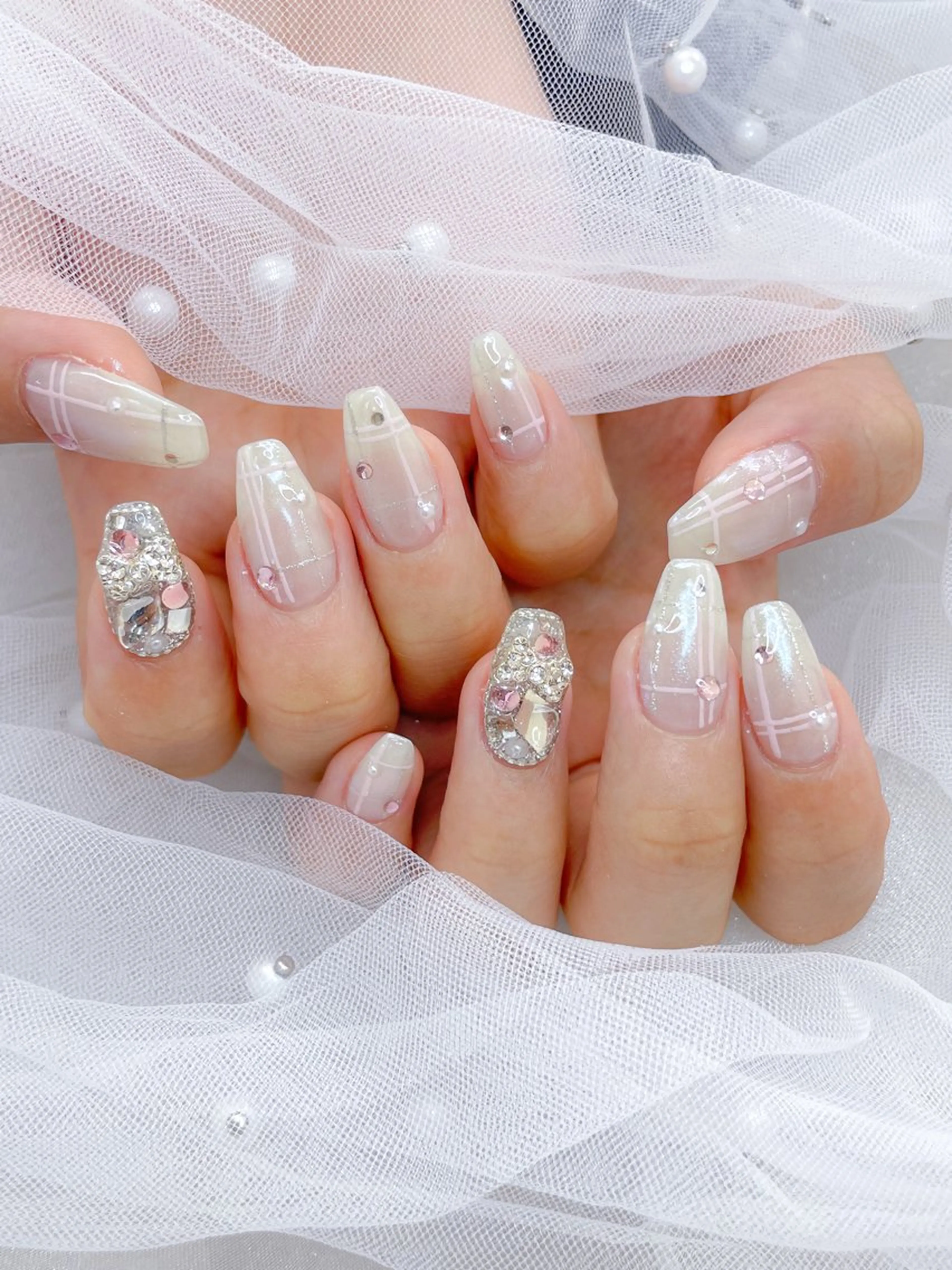 ネイル リボン ハンドネイル 五十嵐 美智のネイルデザイン