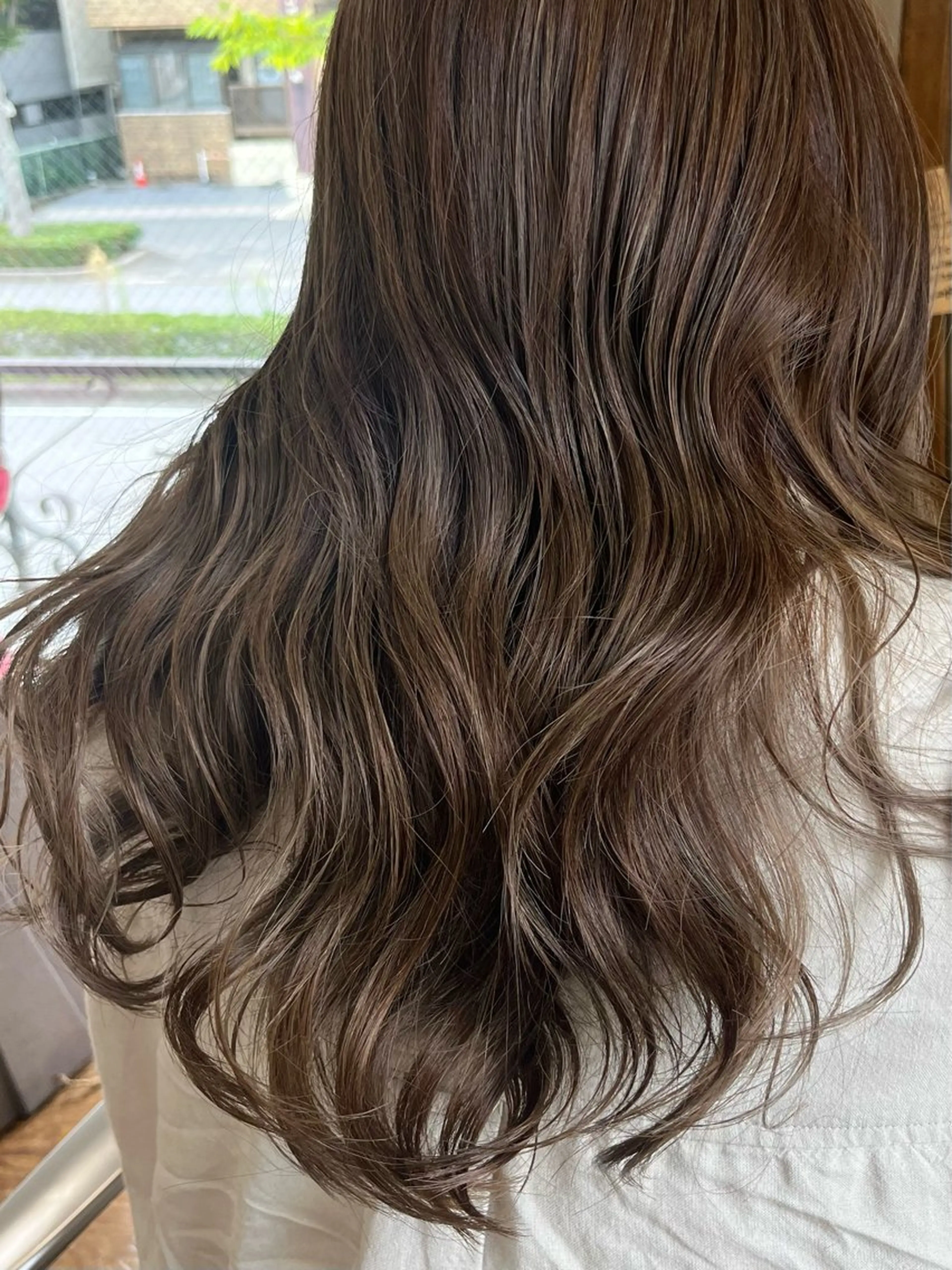 ロング カラー 犬塚 梨花のヘアスタイル