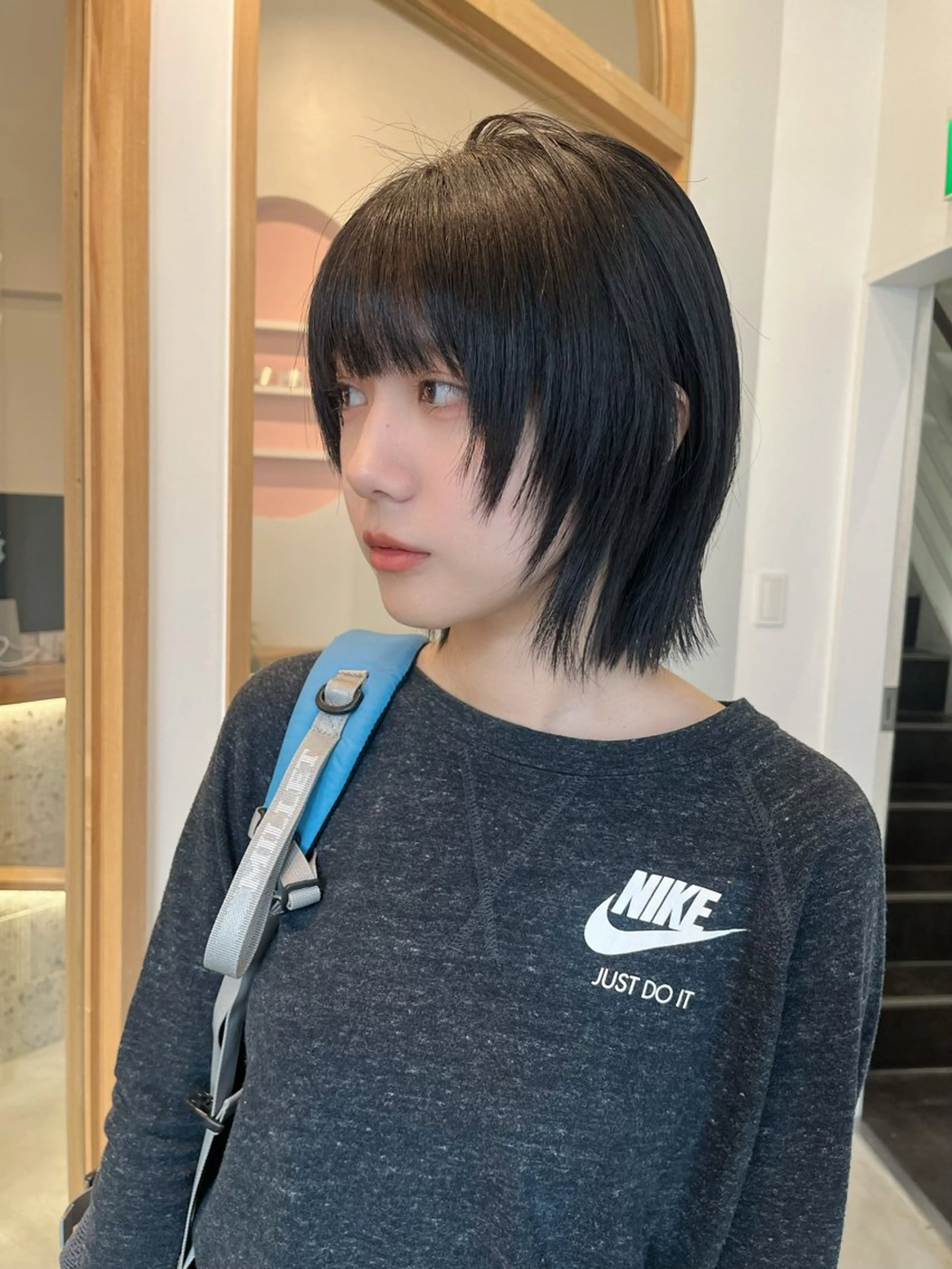 ミディアム レイヤーカット カット ヘアカラー トリートメント marino/ カラー/顔周りカットのヘアスタイル