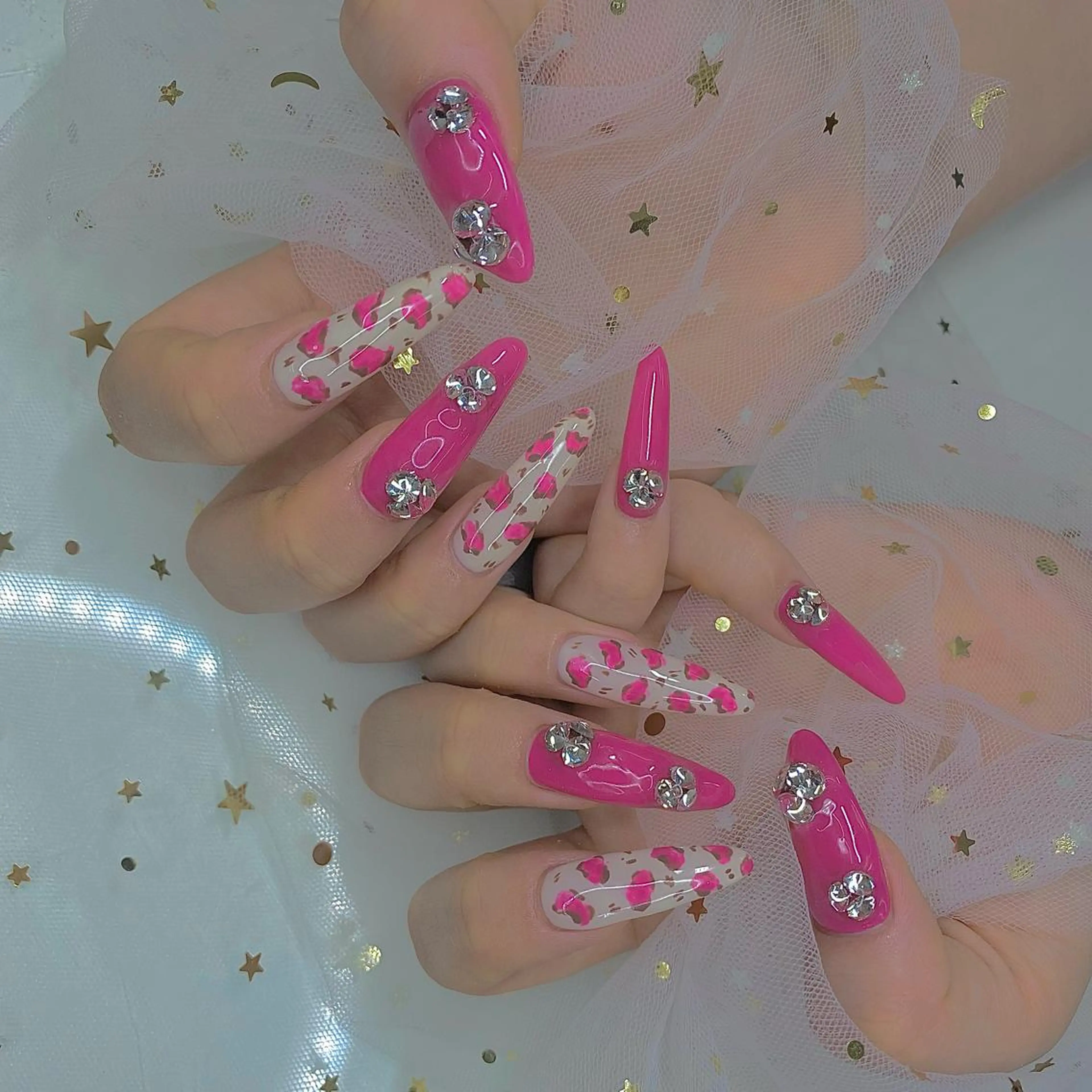 ネイル I-nailロング /ワンホン/キラキラのネイルデザイン