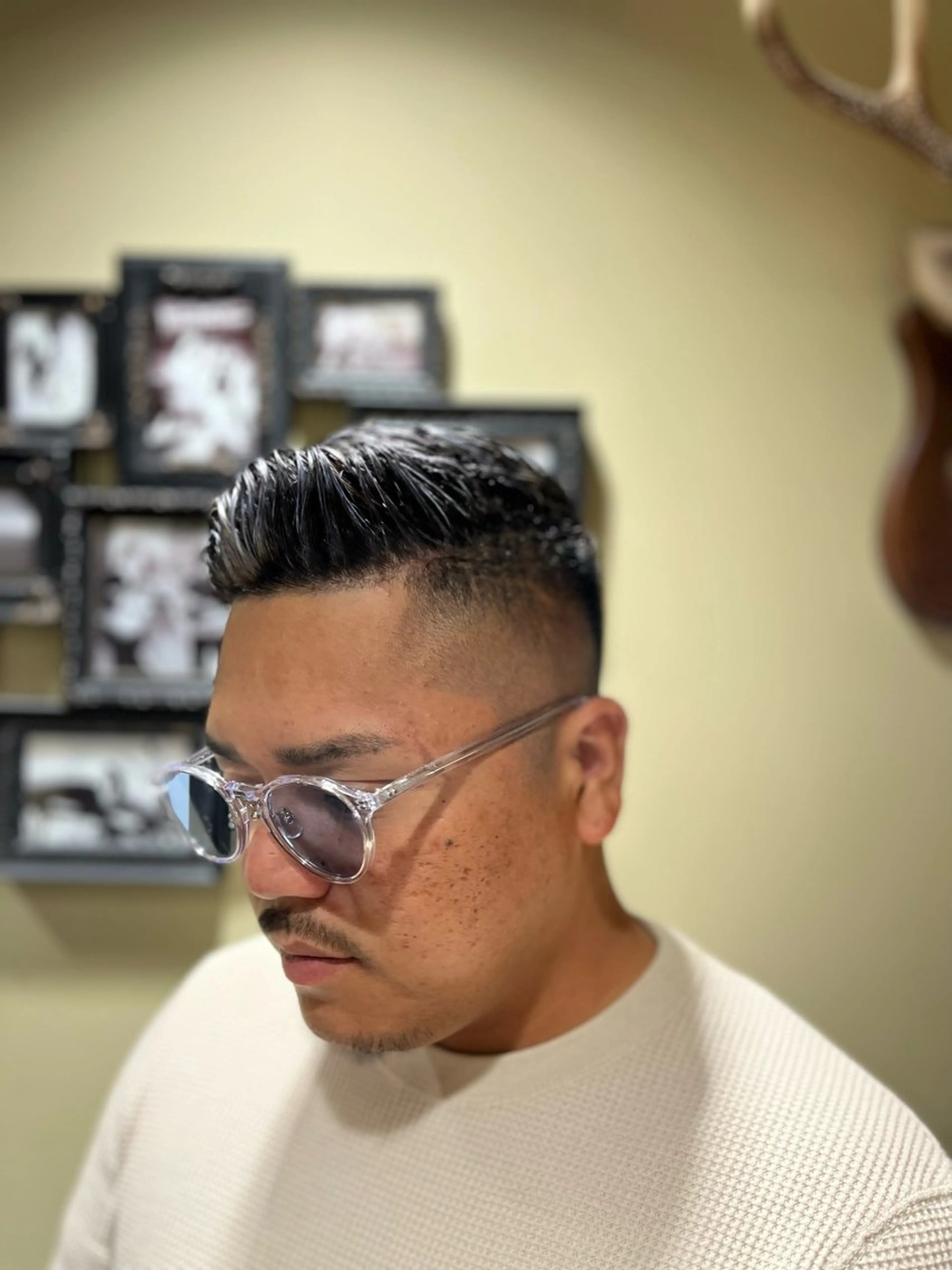 ショート カラー メンズ センターパート フェードカット マッシュ メンズパーマ メンズツイストパーマ カット ヘアカラー 池袋メンズパーマ フェード純平のヘアスタイル