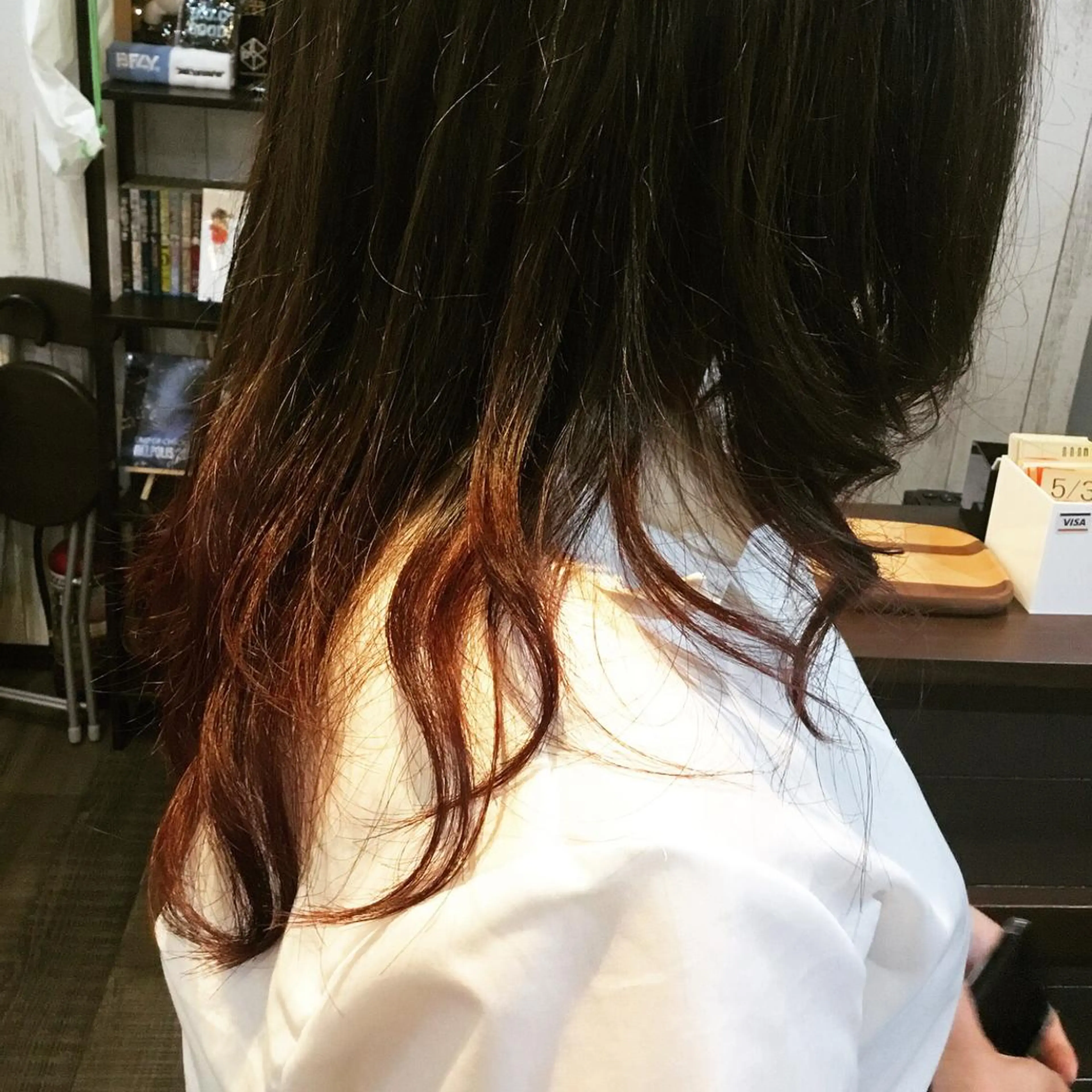 セミロング カラー embrace エンブレイスのヘアスタイル