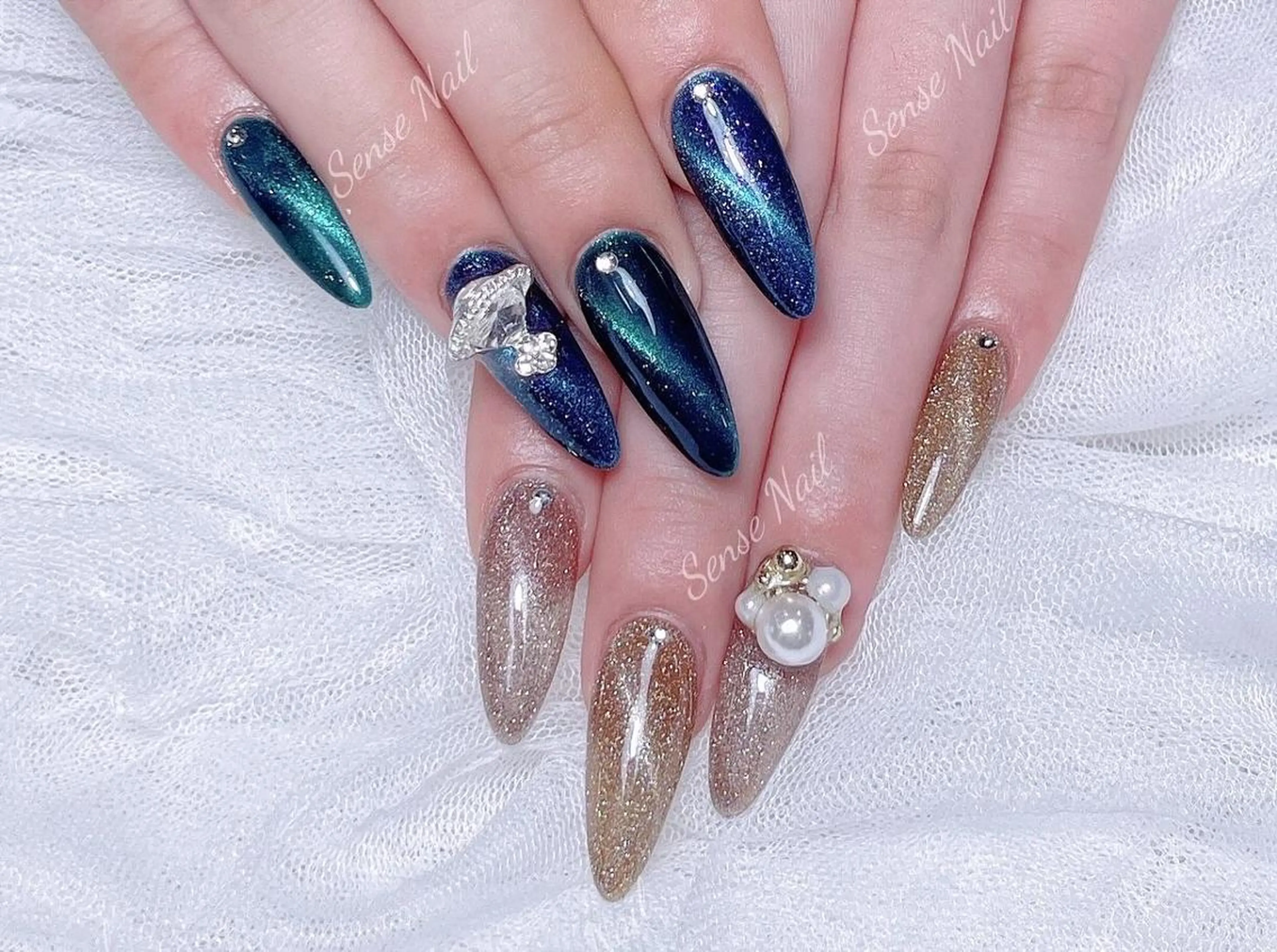 ネイル ハンドネイル ハンドケア Queening 🦋のネイルデザイン
