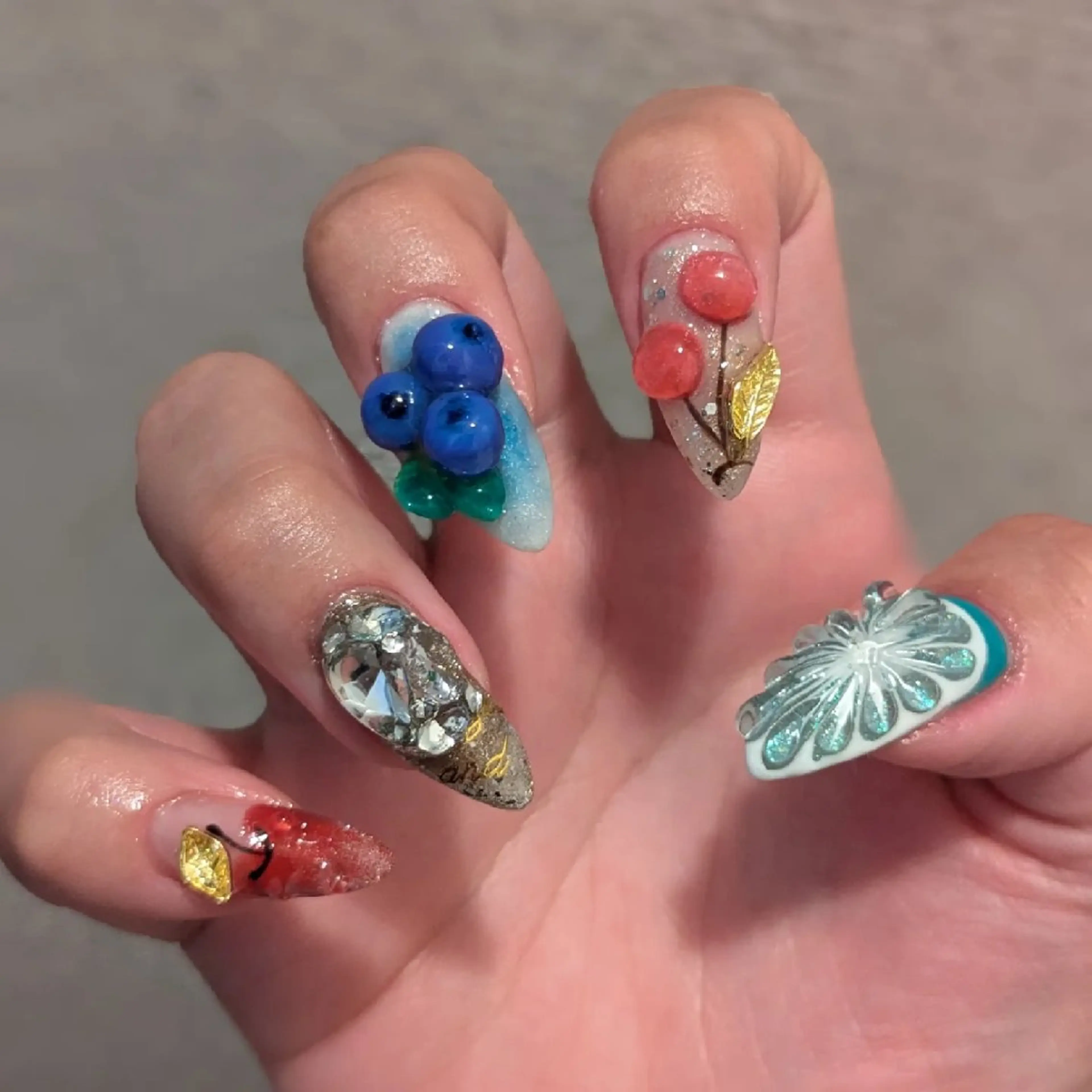 ネイル Lily nail 船橋 yuki🍒のネイルデザイン