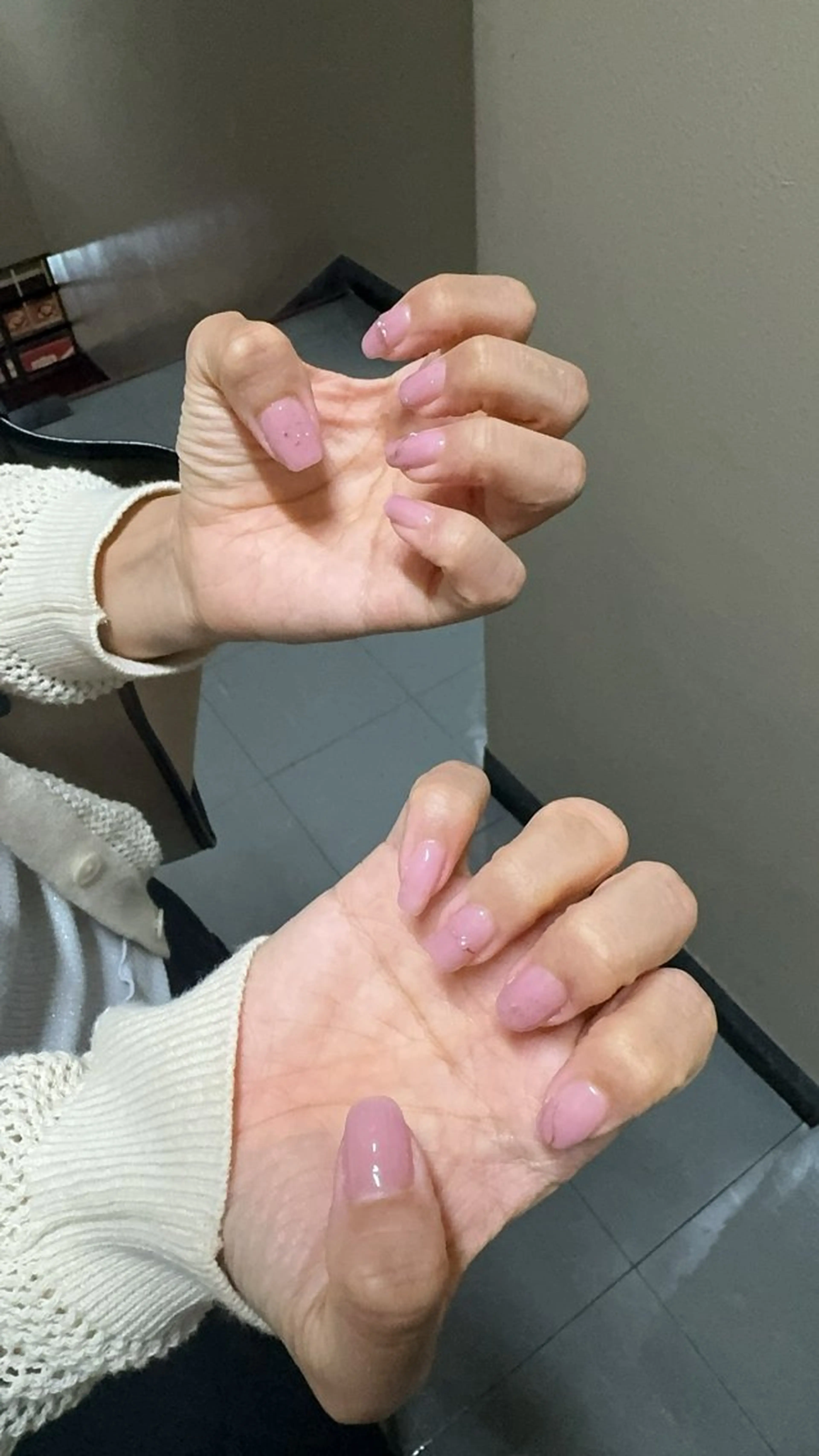 ネイル LEDアイラッシュ ∩_∩アオイのマツエク・マツパデザイン