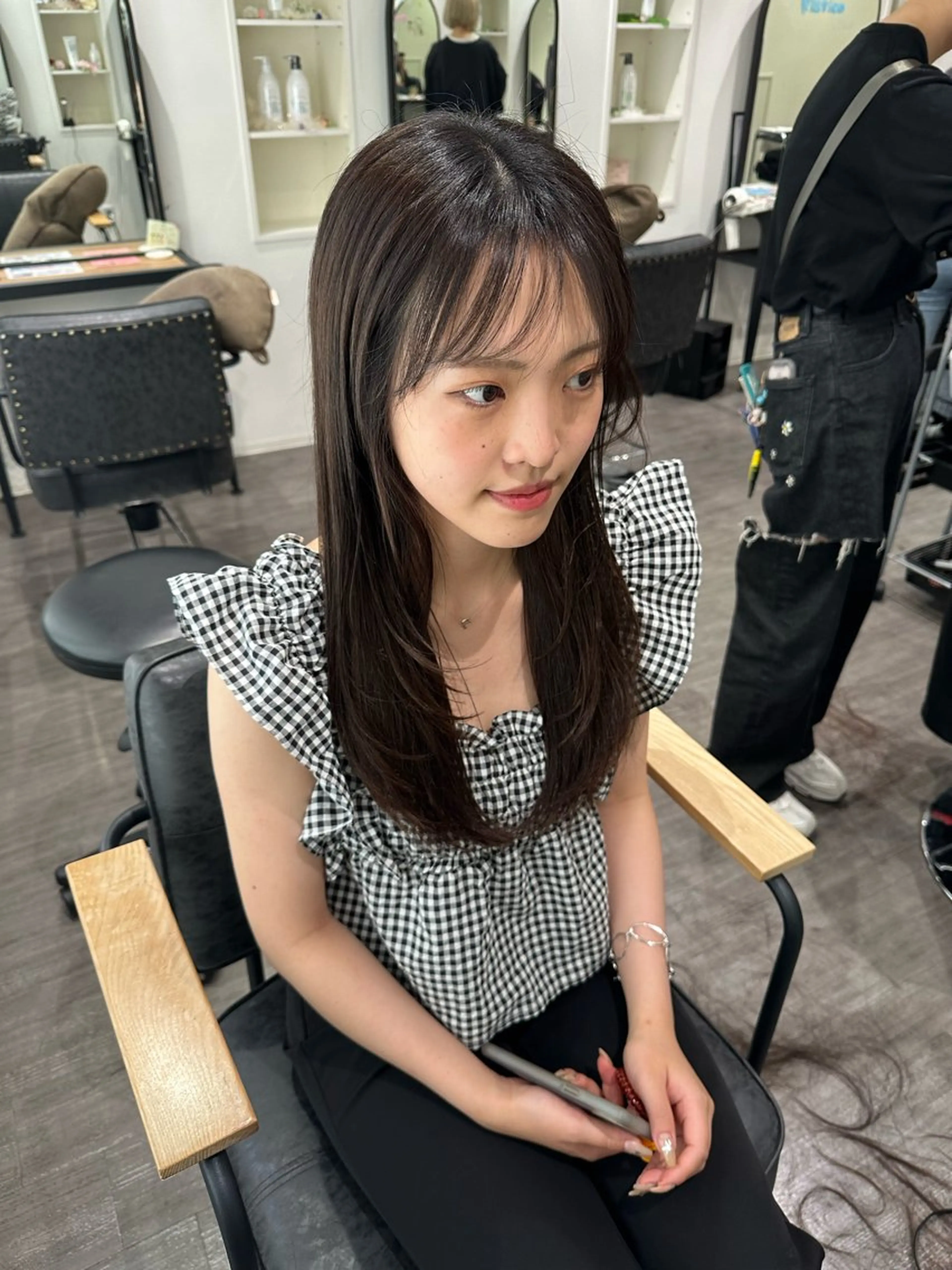 セミロング 顔まわりレイヤー レイヤーカット 艶髪レイヤー上田 紗也🇰🇷💗のヘアスタイル