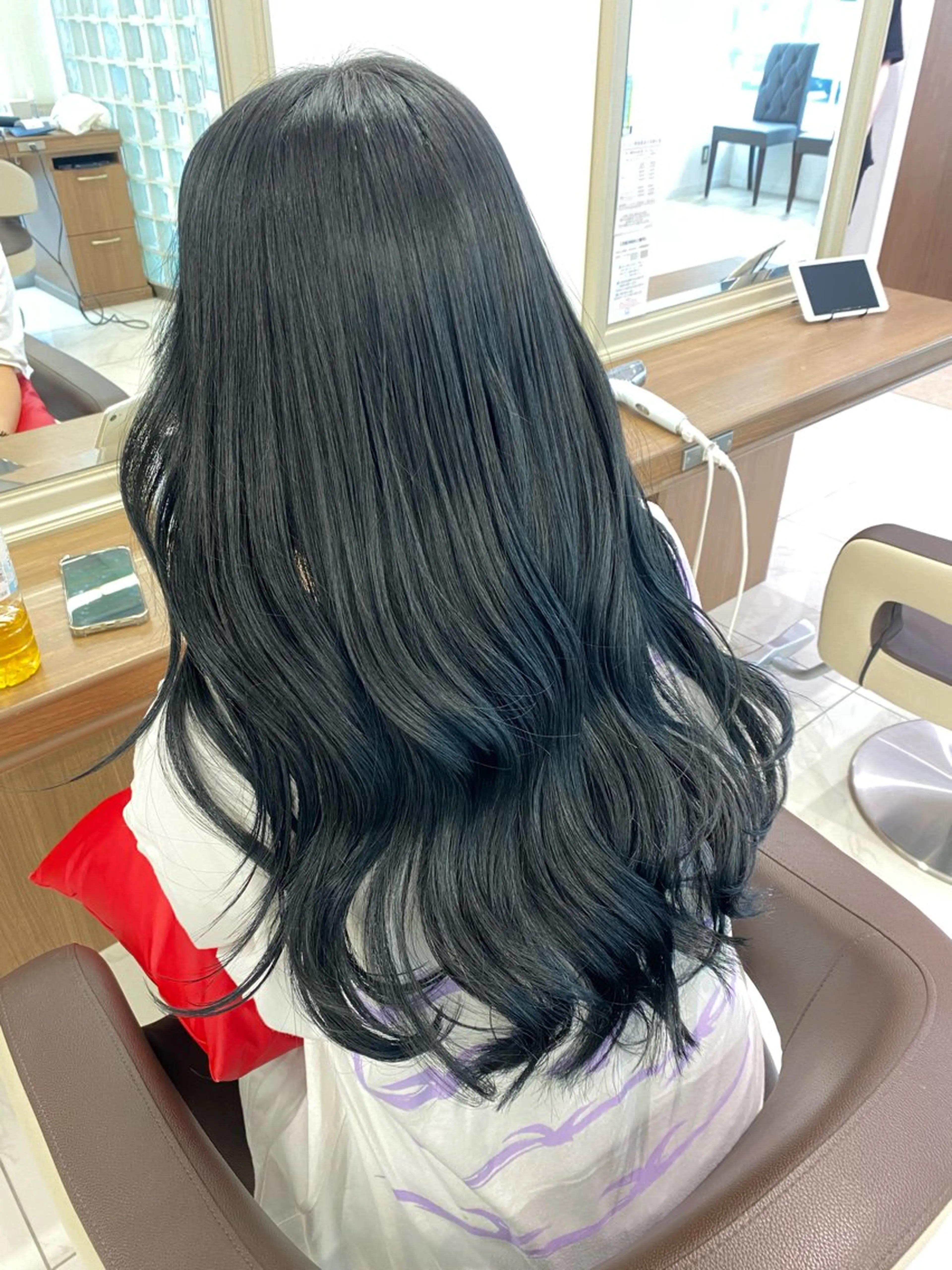 ロング カラー 黒髪 ブルーカラー ブルーブラック 透明感カラー カット ヘアカラー トリートメント 長妻莉央/縮毛矯正 髪質改善カラーのヘアスタイル