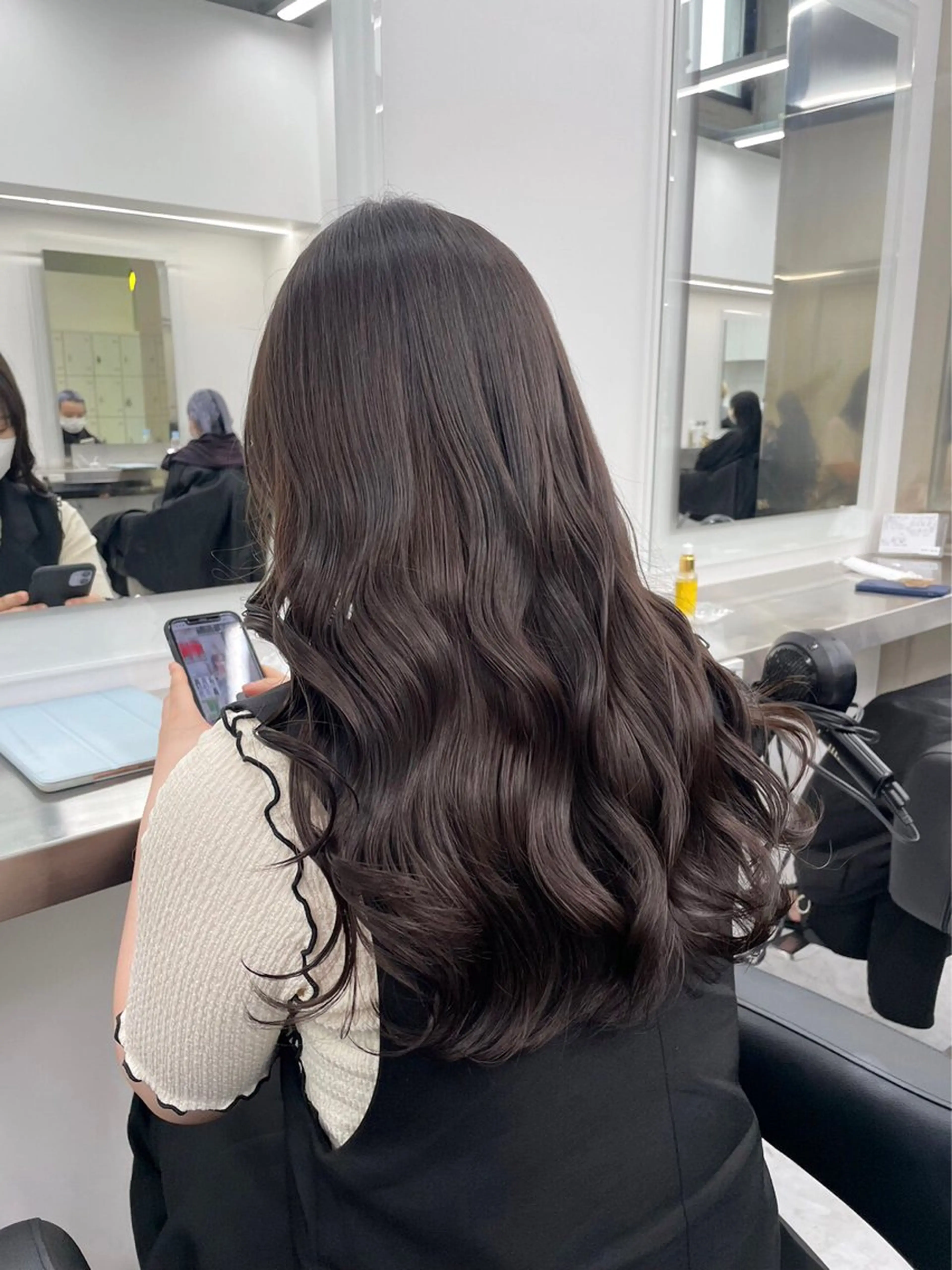 セミロング カラー ヘアアレンジ 🪞［公式］ UNITED横浜🪞のヘアスタイル