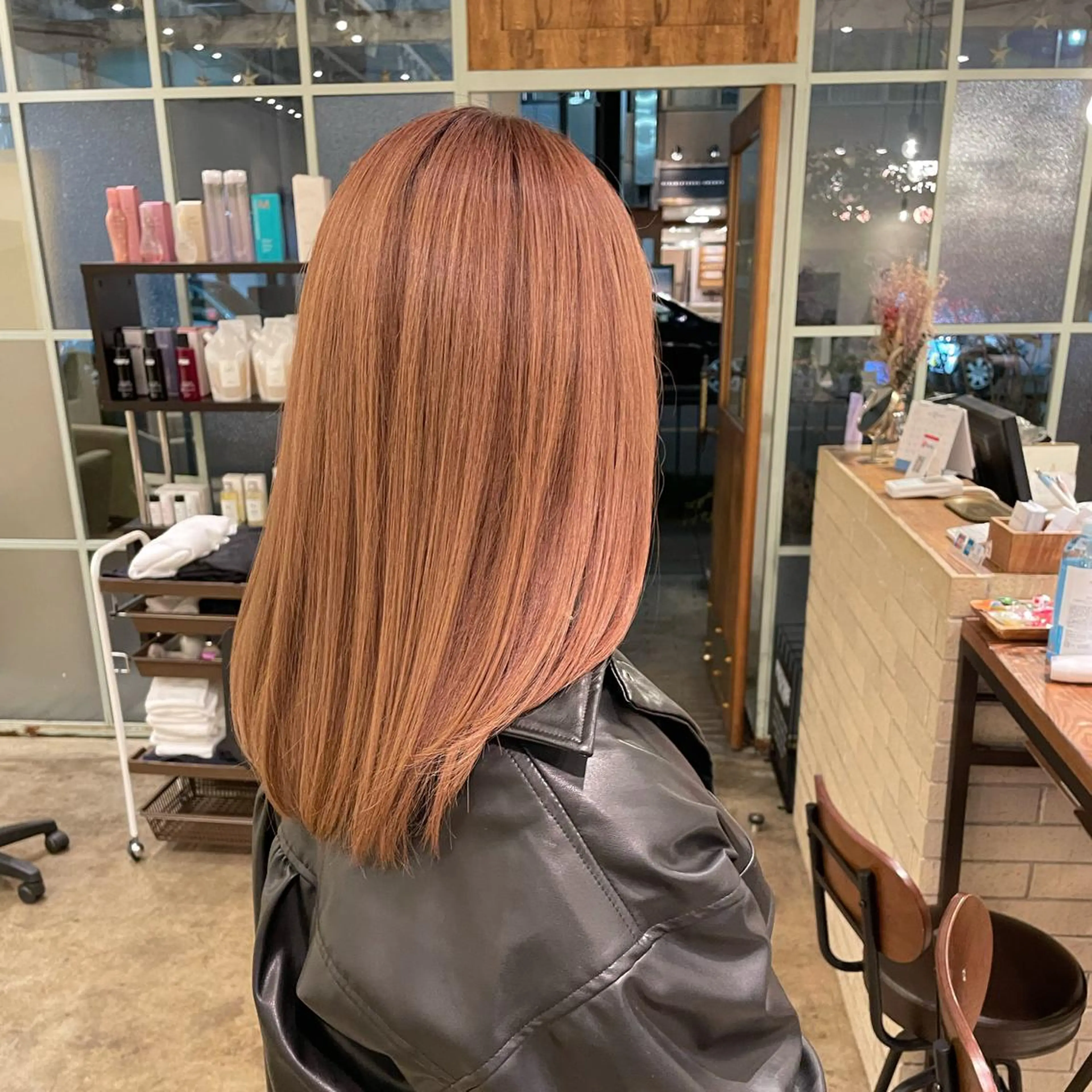 セミロング カラー 【完全個室】髪質改善 暖色カラー/山崎唯奈のヘアスタイル