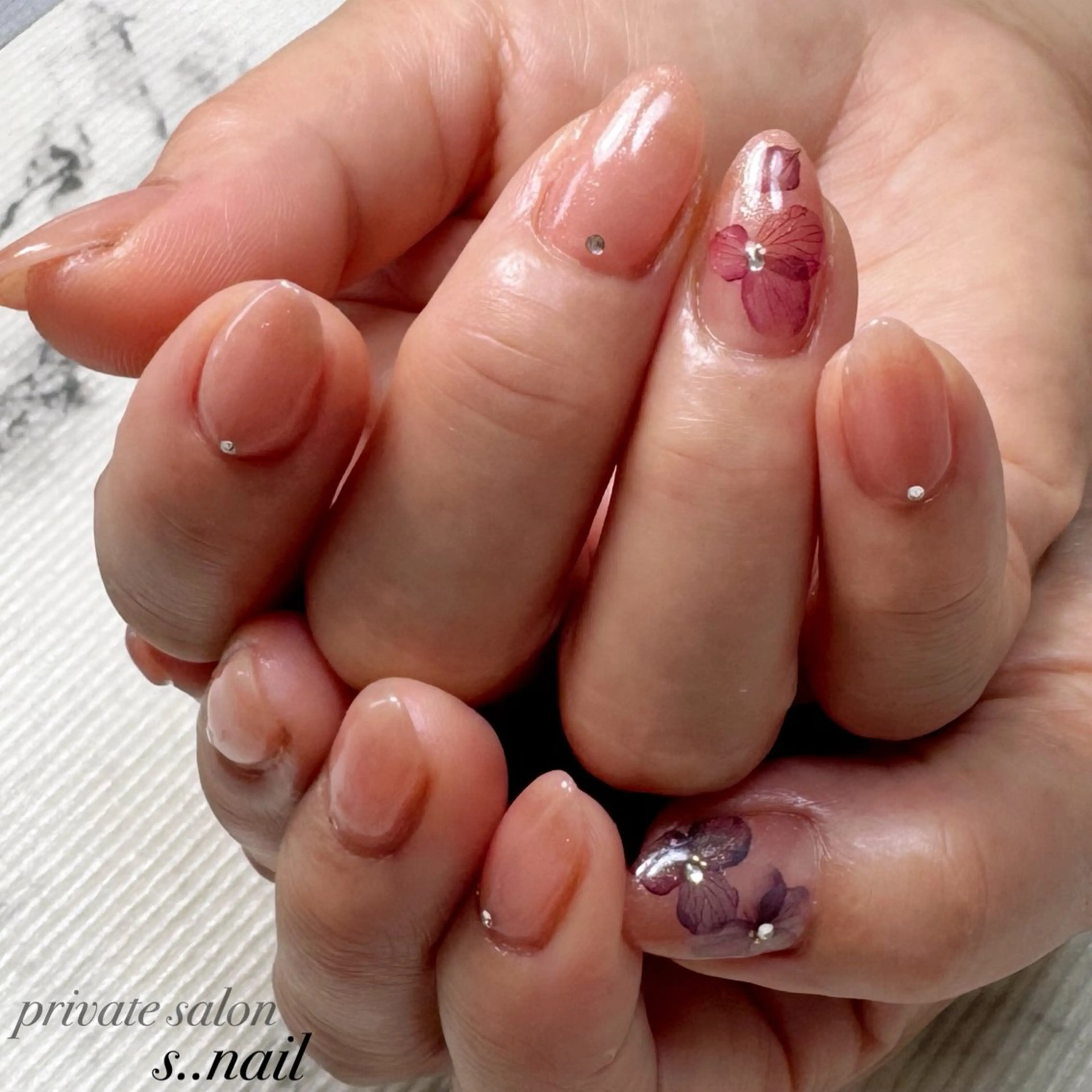 ネイル ストーンネイル ハンドネイル フットネイル s..nail / MORITAのネイルデザイン