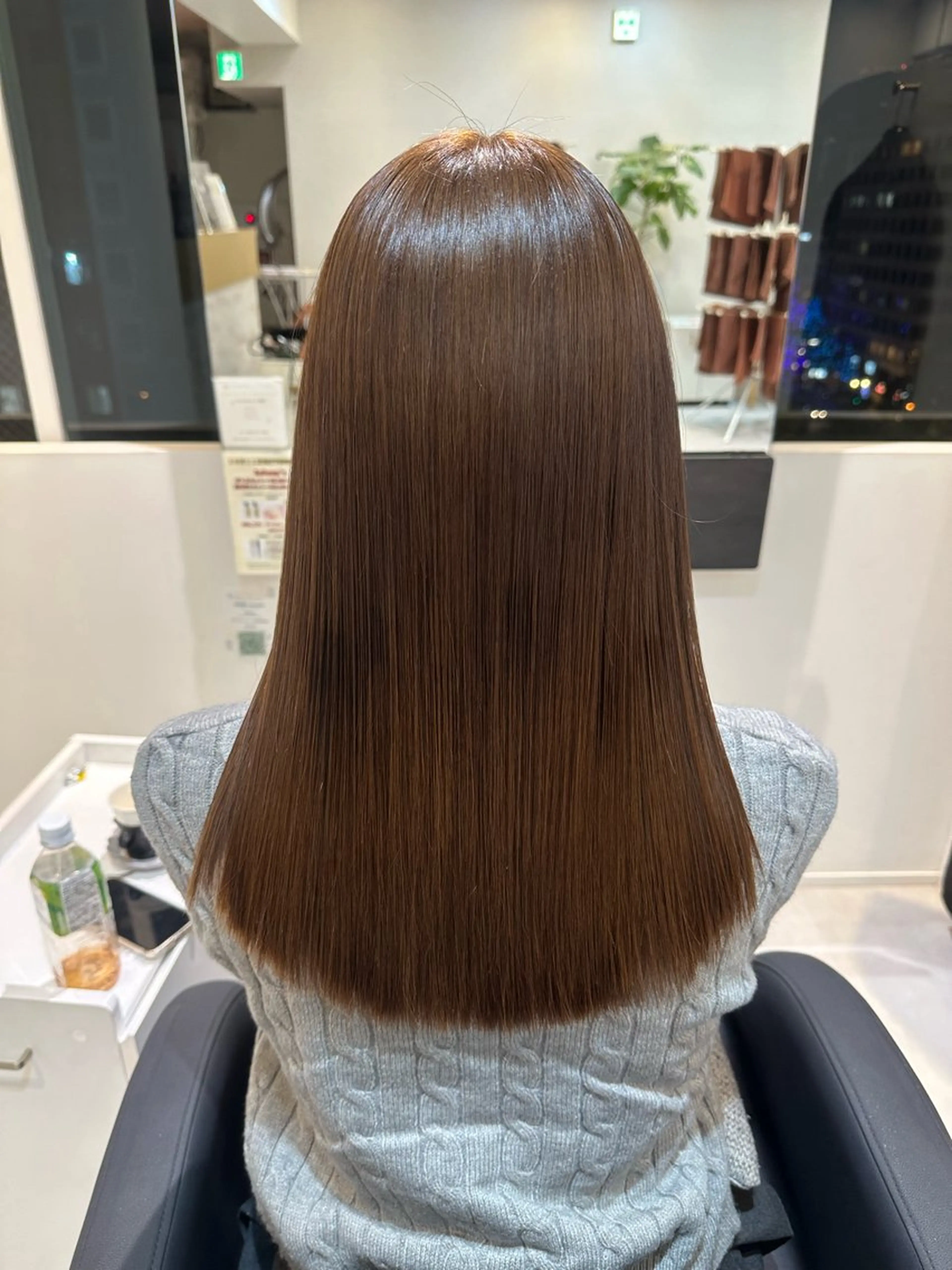 セミロング カット ヘアカラー トリートメント Emuest心斎橋 SAKIのヘアスタイル