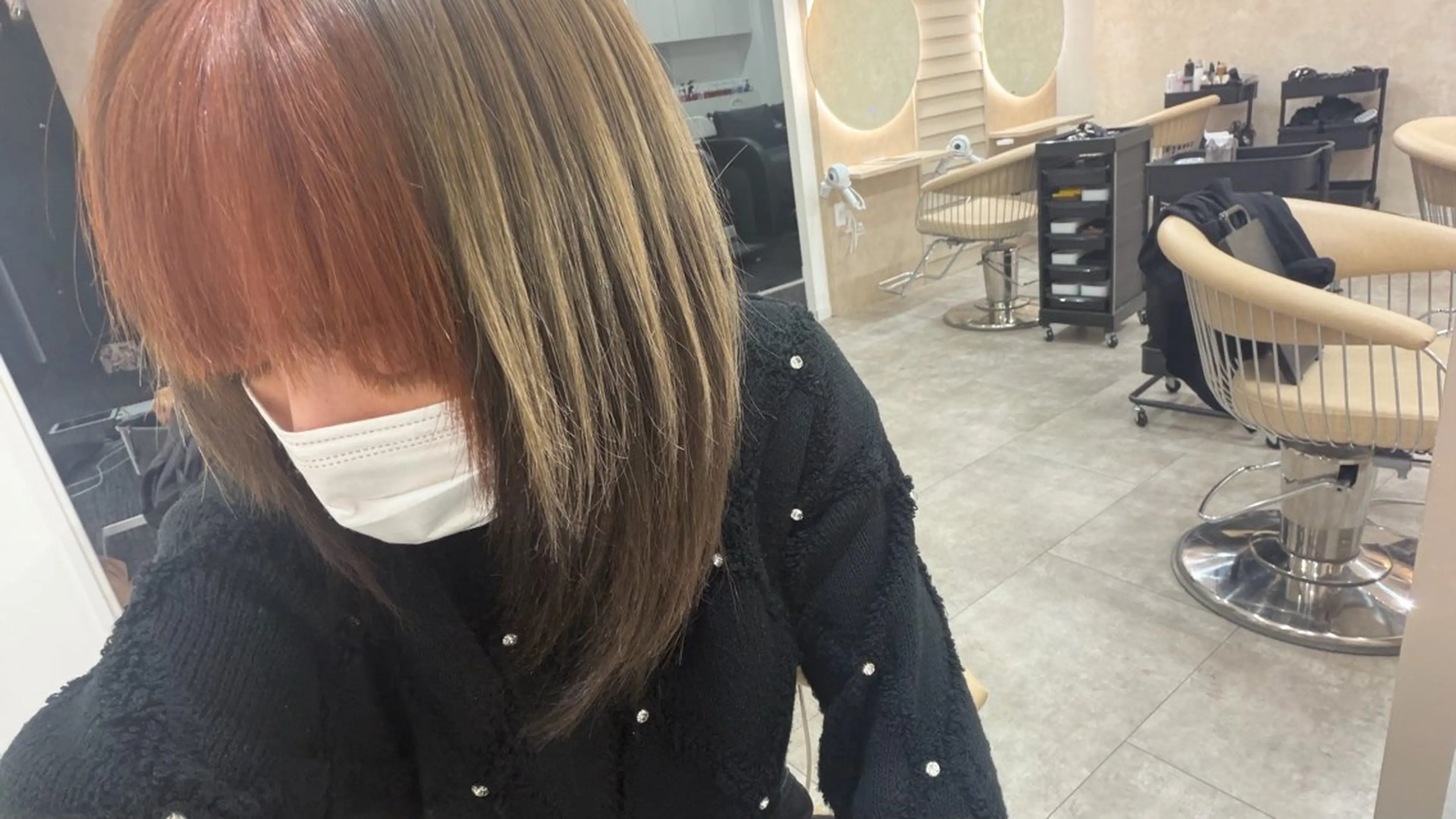 カラー やぶかみ りんのヘアスタイル