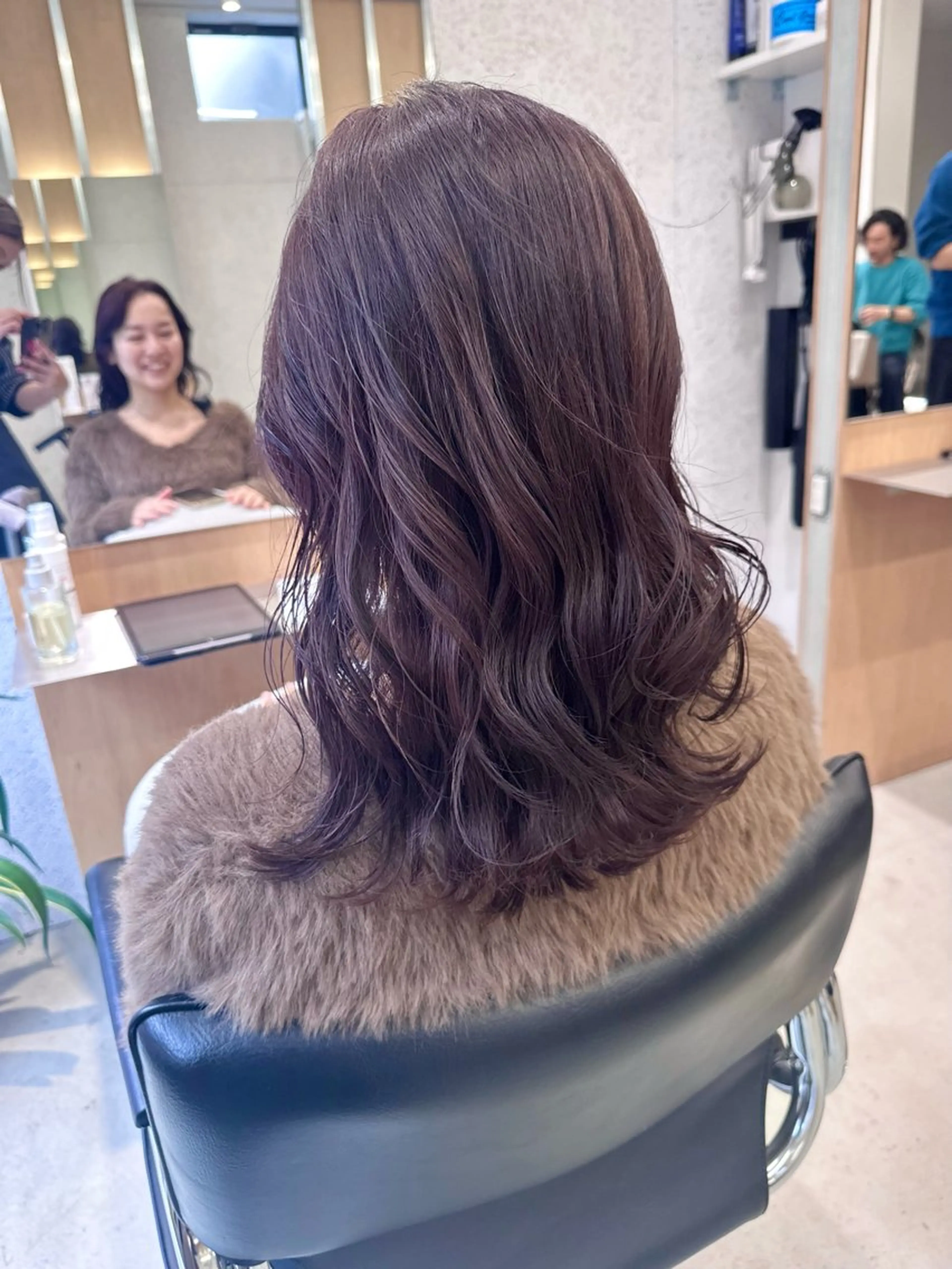 ミディアム GOAT_茅ヶ崎 キシ サクラのヘアスタイル