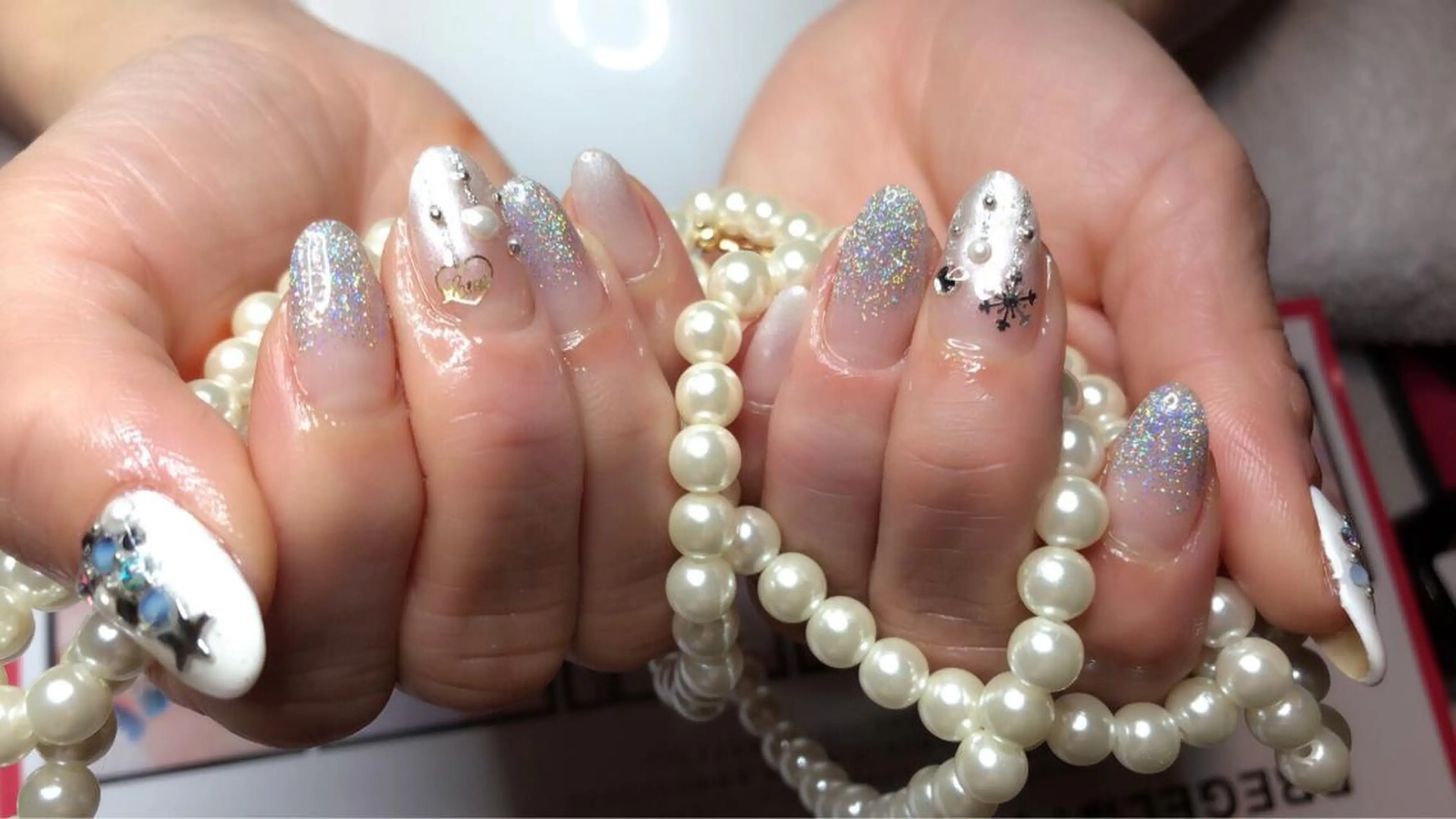 ミディアム ネイル 持ち込み 長さ出し専門 nynaのネイルデザイン