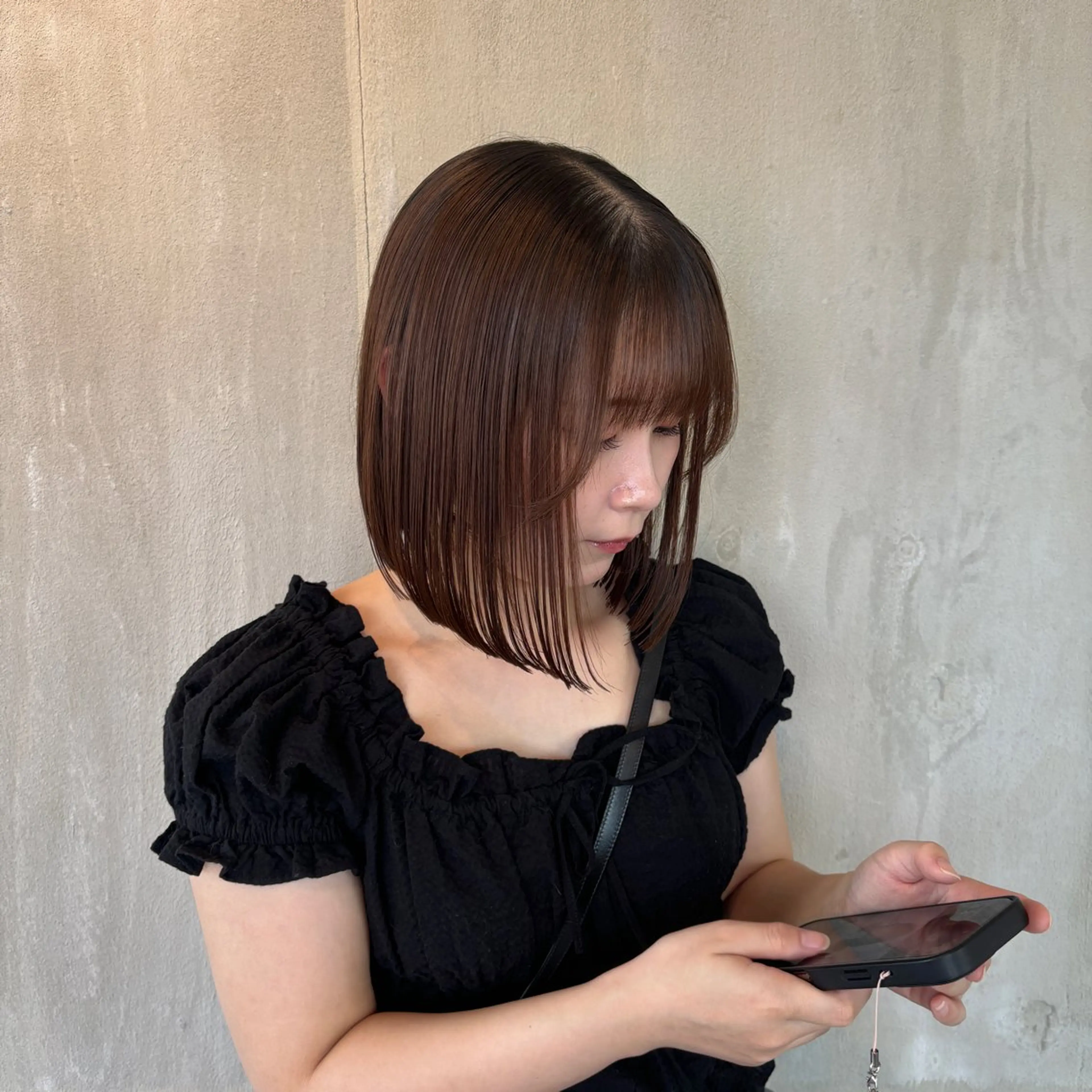 ショート ボブ カット ヘアカラー 小木曽 里華のヘアスタイル