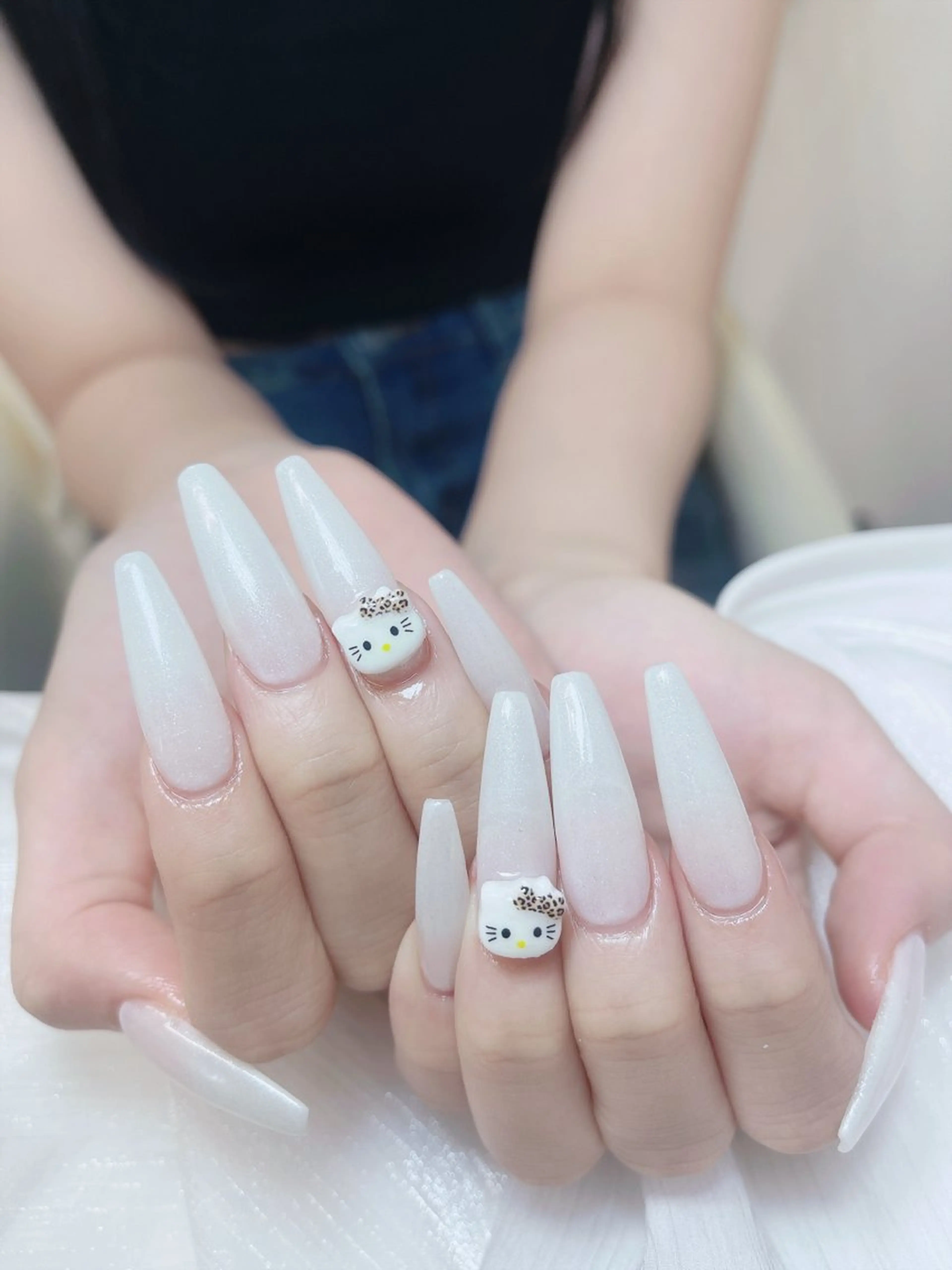 ネイル チークネイル フレンチネイル グラデーション キラキラネイル 韓国ネイル ハンドネイル DUO   MI nail salonのネイルデザイン