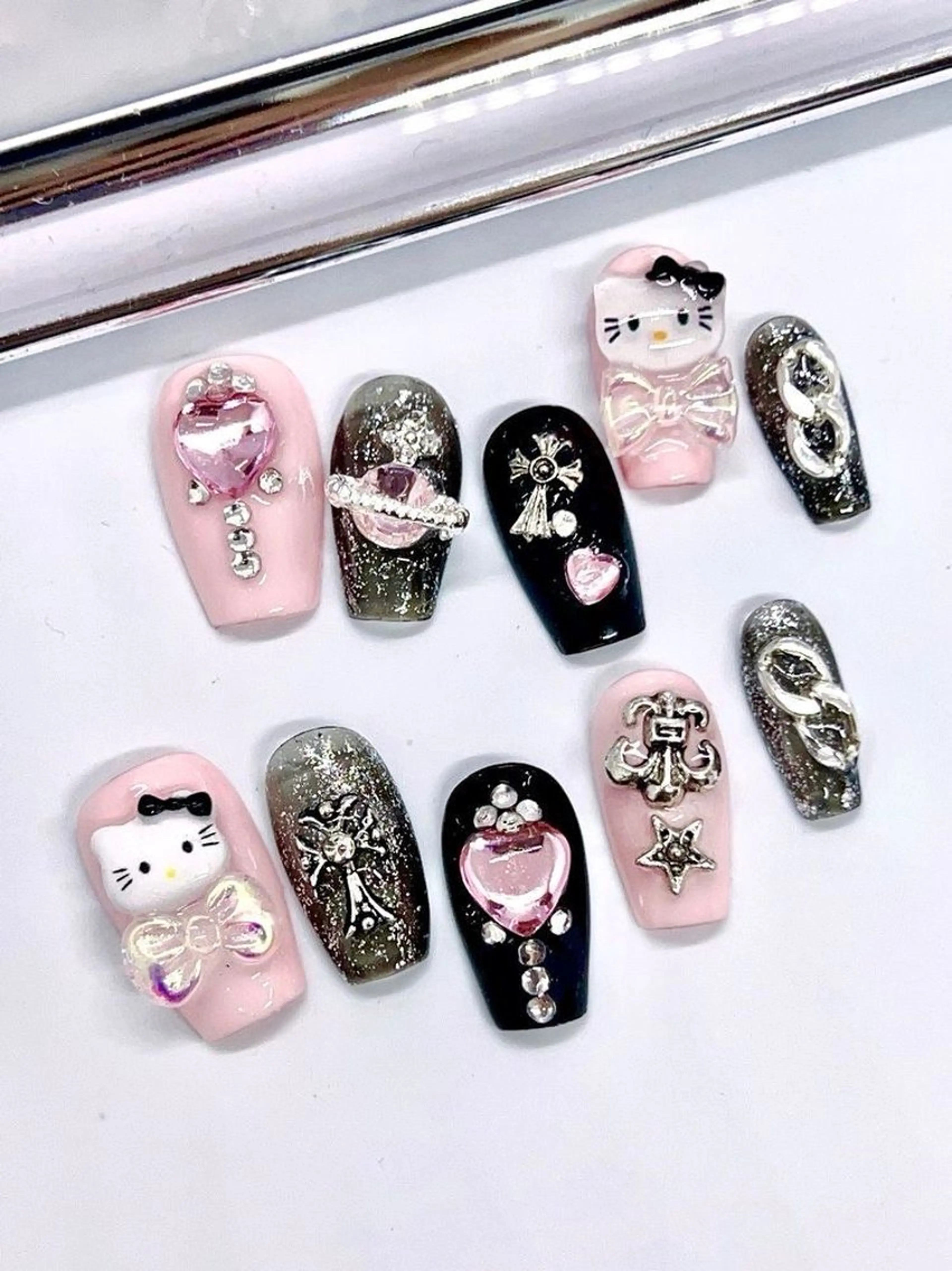 ネイル フレンチネイル ガラスフレンチ グラデーション マグネットネイル ミラーネイル Lee Nailsのネイルデザイン
