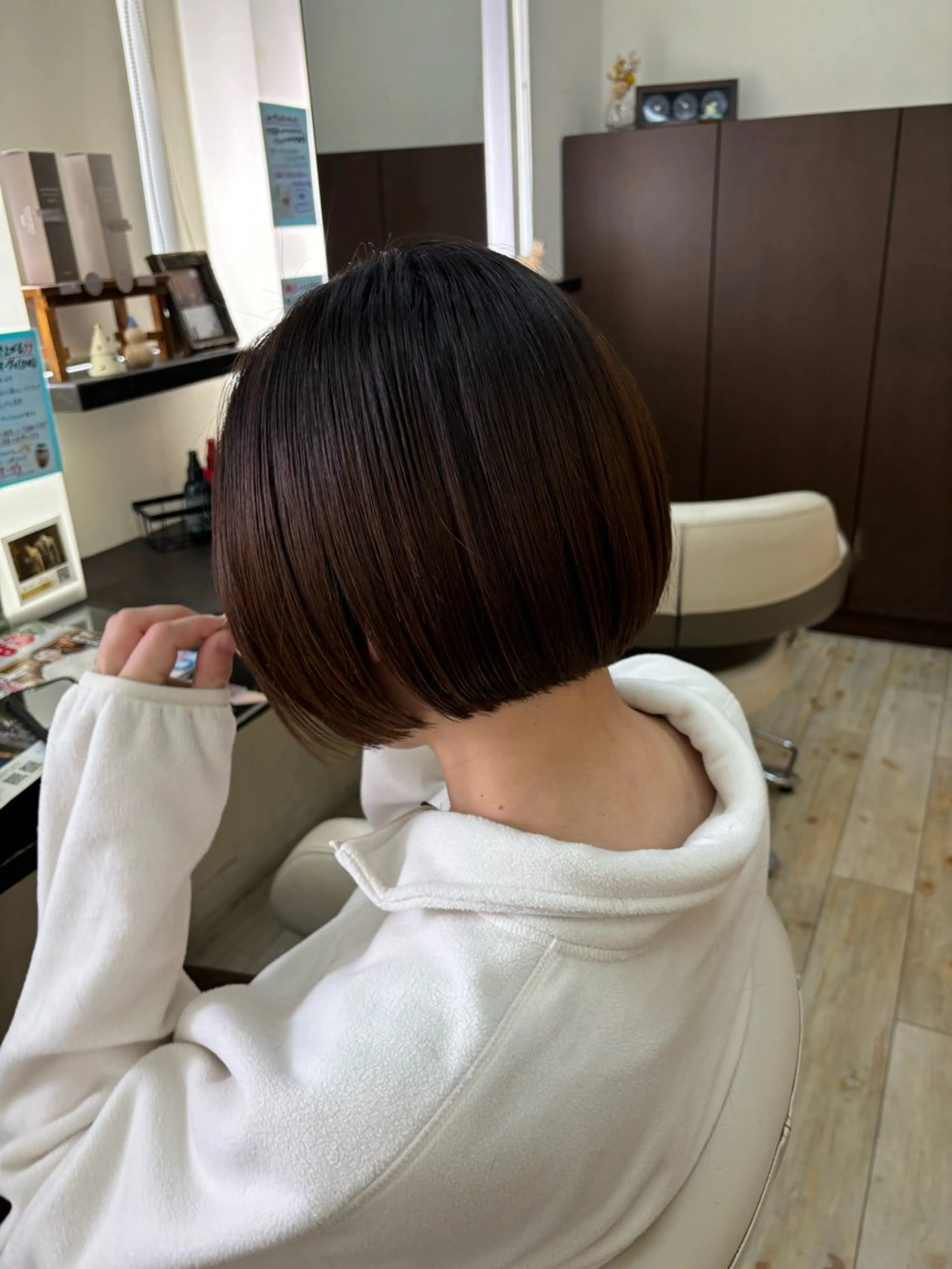 ショート ルプラボウ／艶カラー ／髪質改善／アサミのヘアスタイル