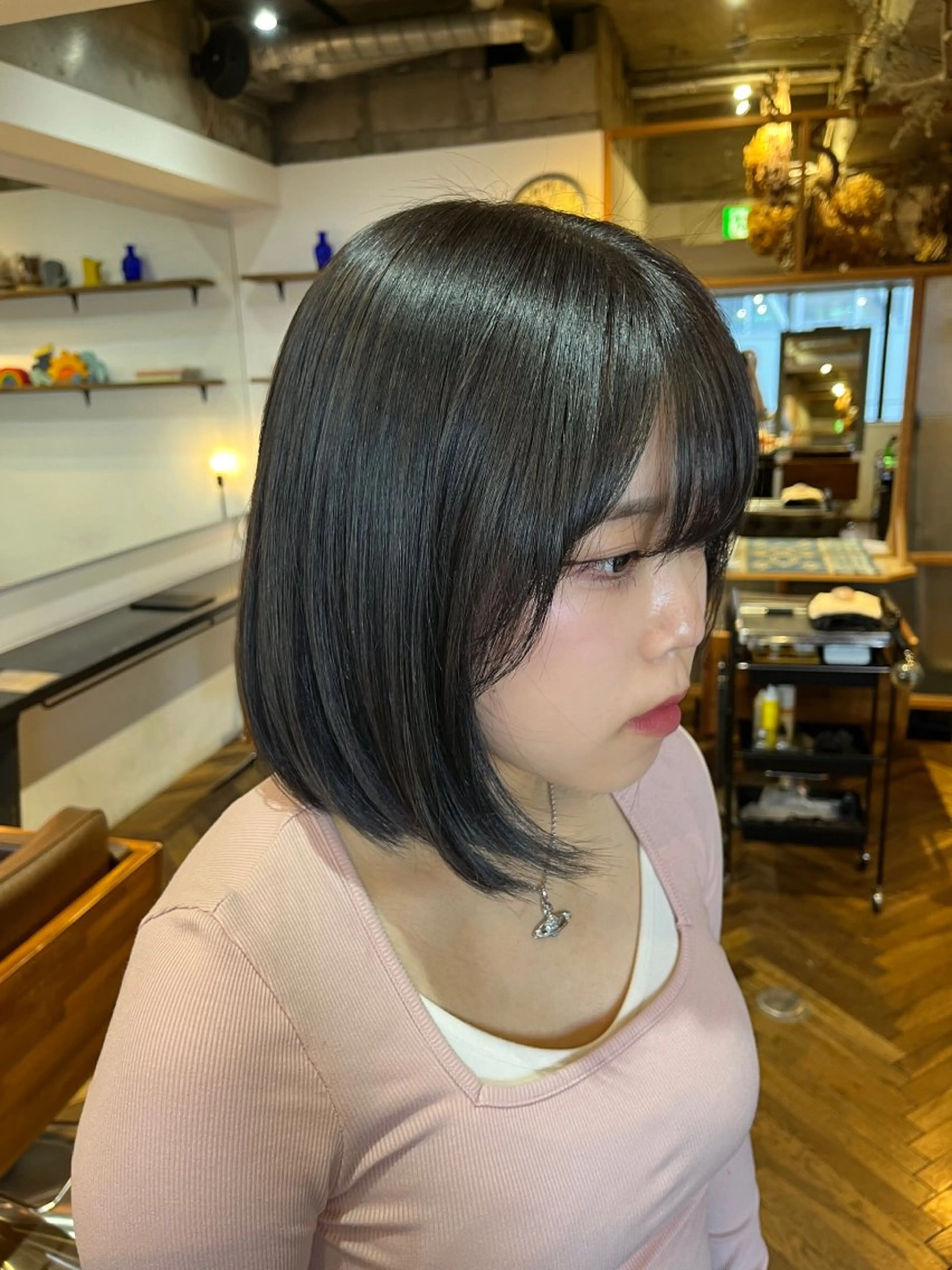 ミディアム カラー HOMIE TOKYO所属・sora / 渋谷 / ハイトーンのヘアスタイル