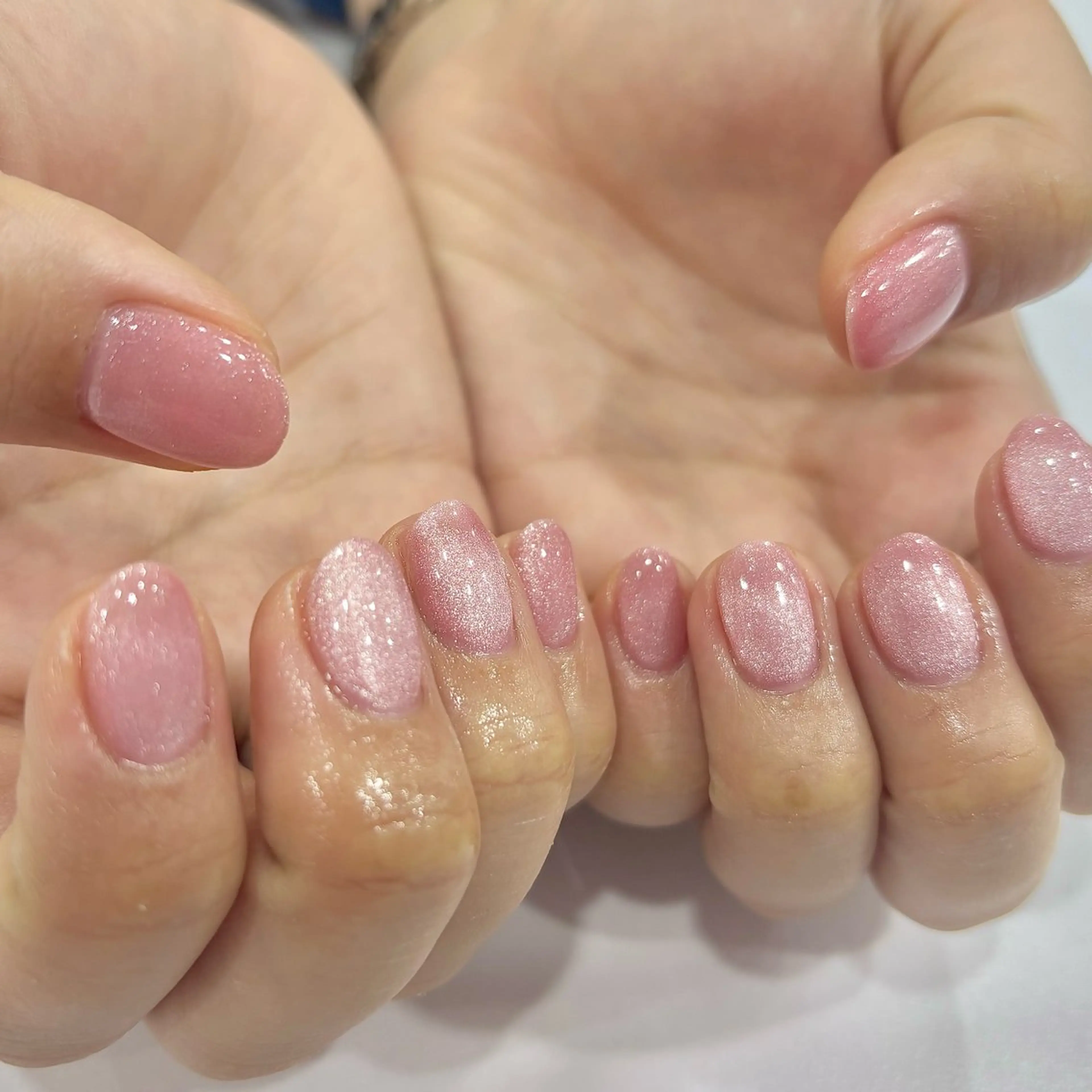 ネイル マグネットネイル ピンク アンリッシュ新宿東口 小泉のネイルデザイン