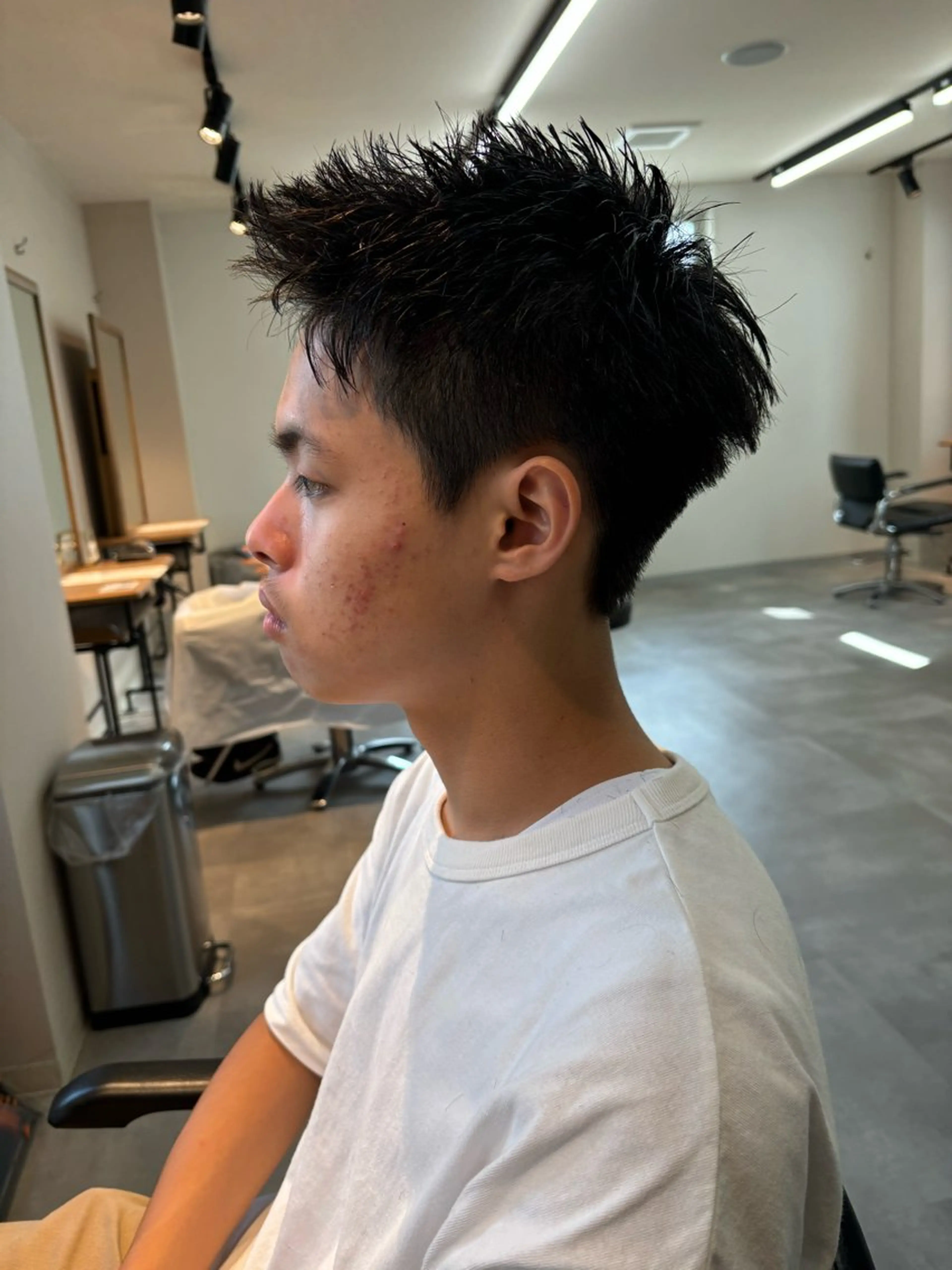 メンズ アップバング メンズショート カット 保立/フェザーパーマ /メンズカット千葉のヘアスタイル