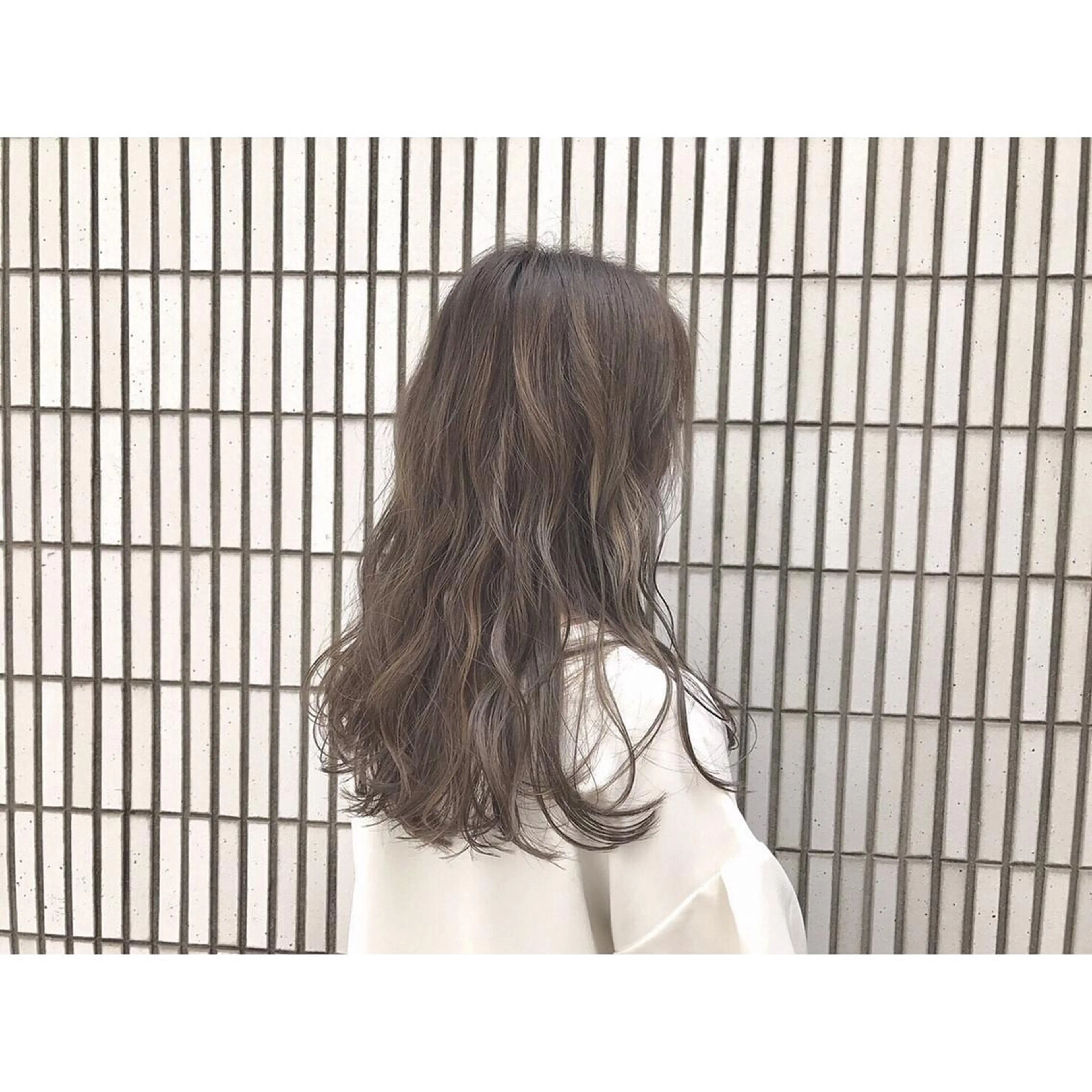 セミロング カラー パーマ ヘアアレンジ メンズ キッズ ネイル マツエク・マツパ メンズハイライト 透明感カラー ハイライトカラー 外国人風カラー ハイライト ツヤ髪 ／髪質改善 松岡将太郎のヘアスタイル