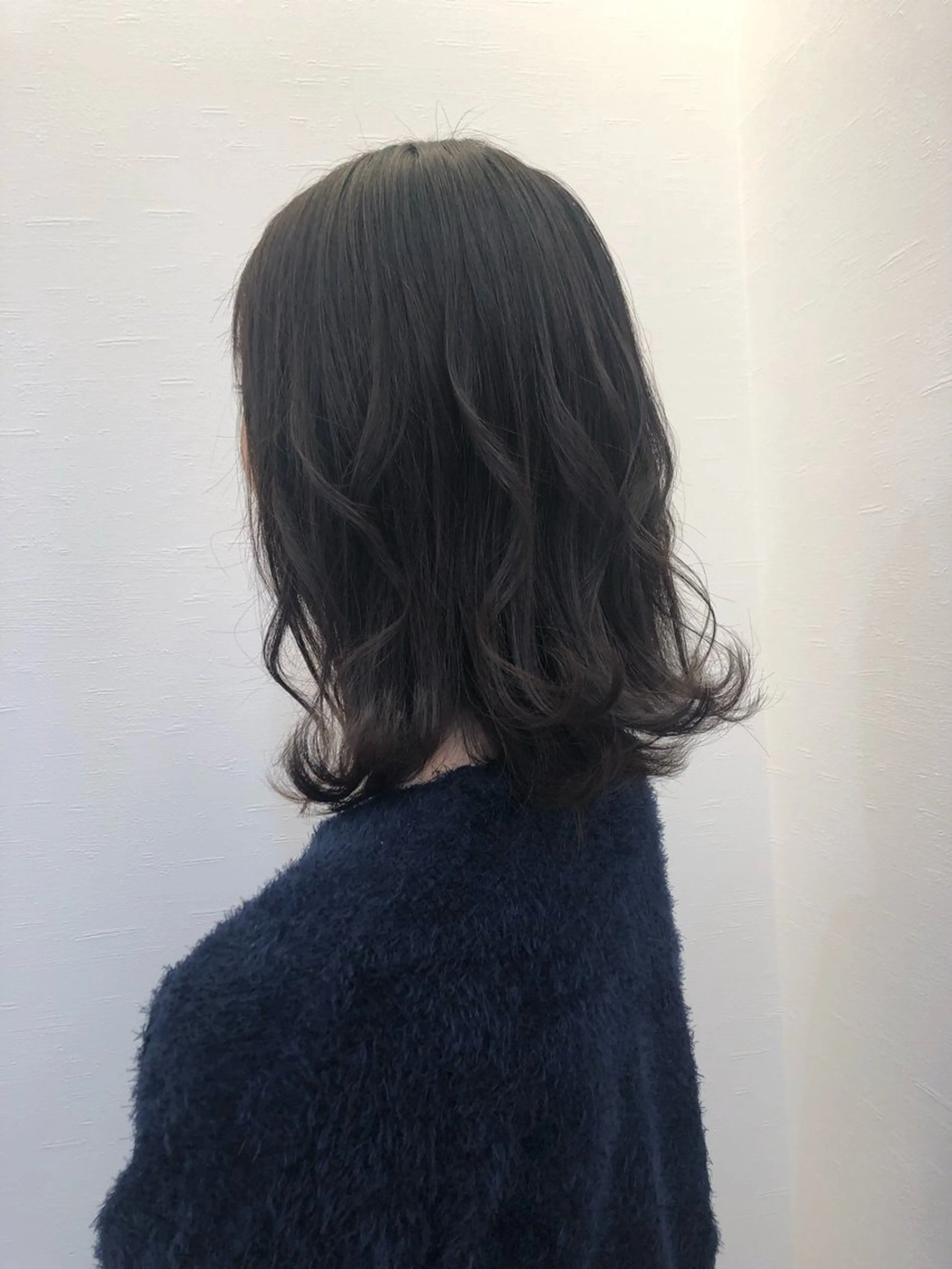ミディアム ツノガイ エリのヘアスタイル