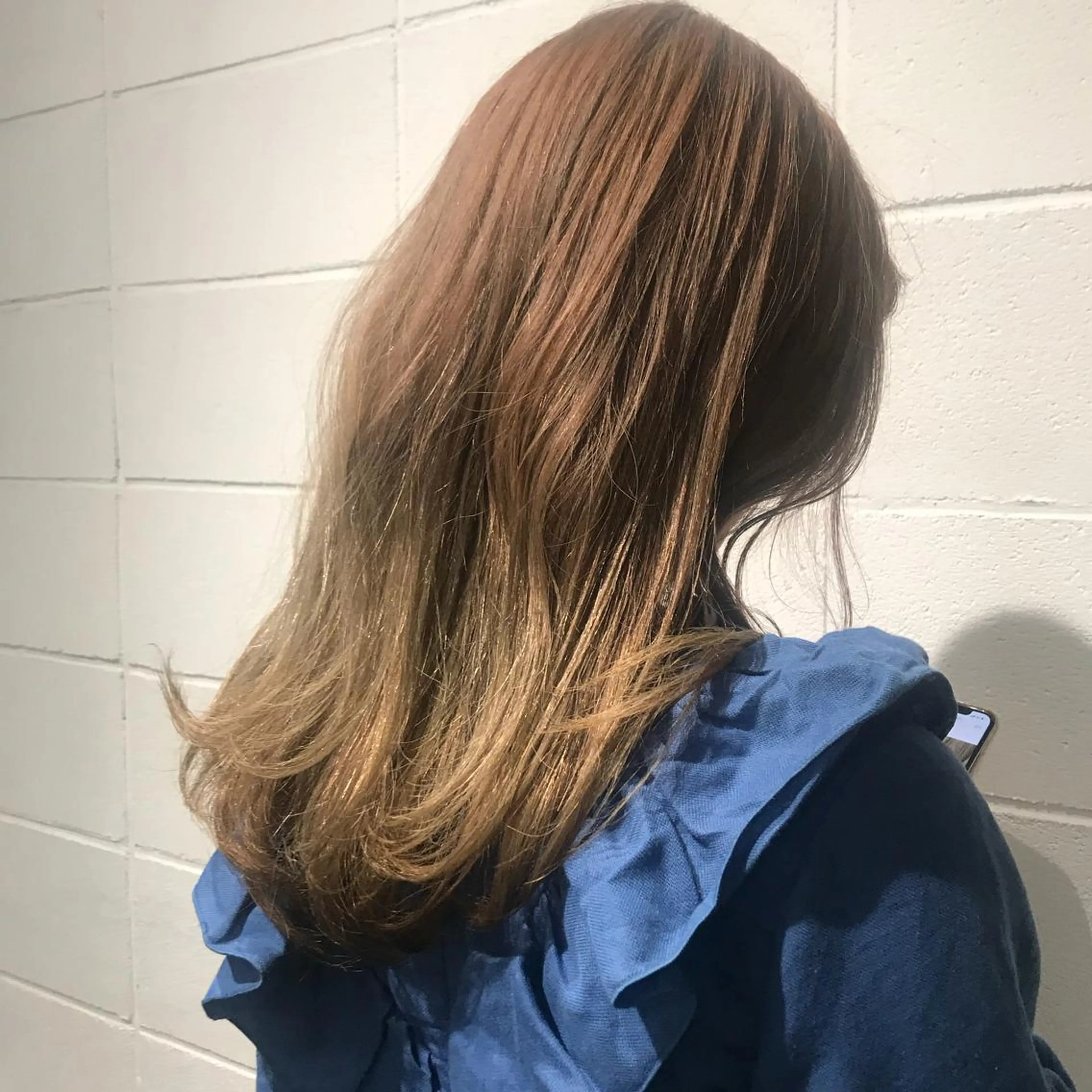 ミディアム サイレント美容師 アイリィのヘアスタイル