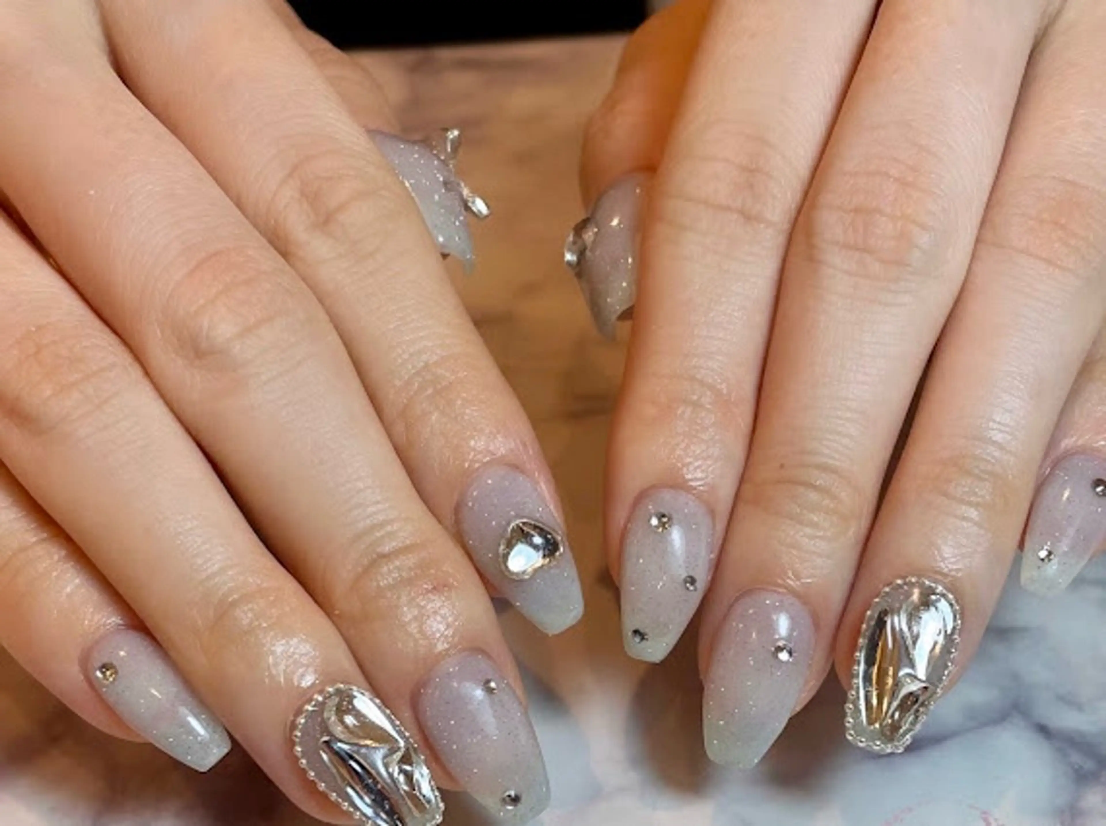 ネイル 西川 明美のネイルデザイン